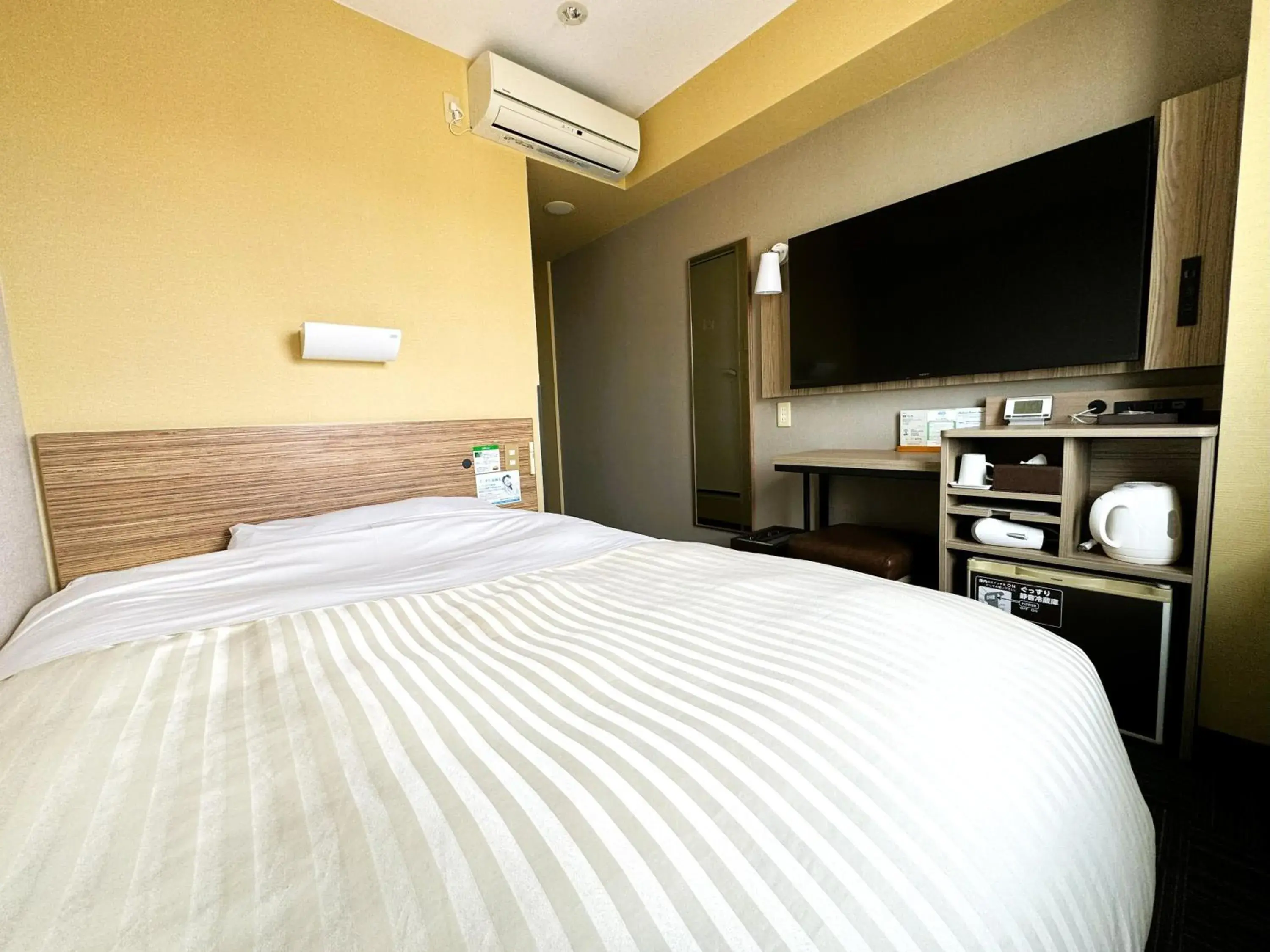 Bed in Super Hotel Hirosaki Bed in Super Hotel Hirosaki