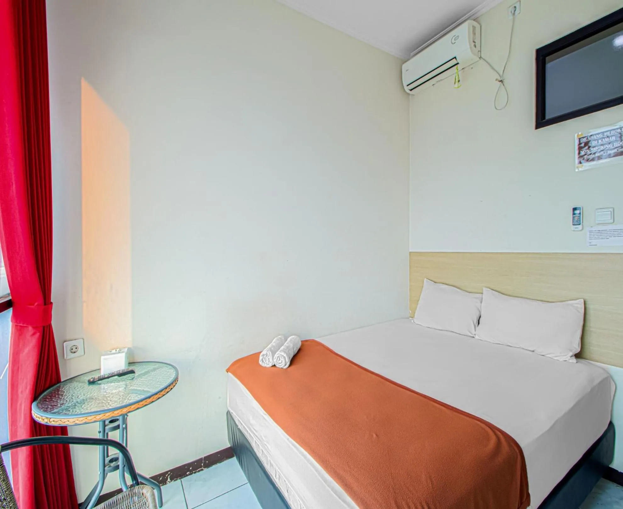 Bedroom, Bed in Bantal Guling Alun Alun Bandung