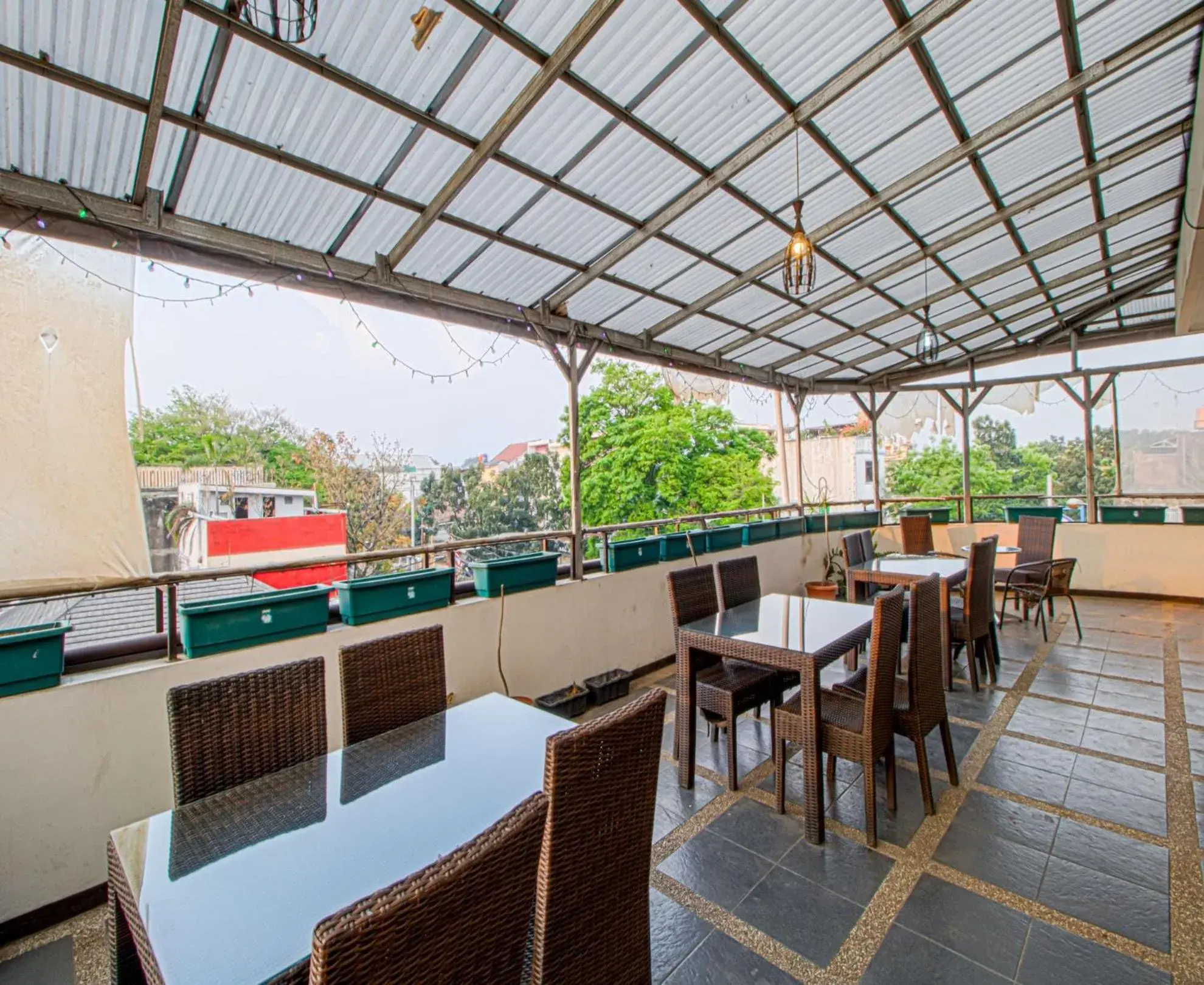 Restaurant/places to eat in Bantal Guling Alun Alun Bandung Restaurant/places to eat in Bantal Guling Alun Alun Bandung