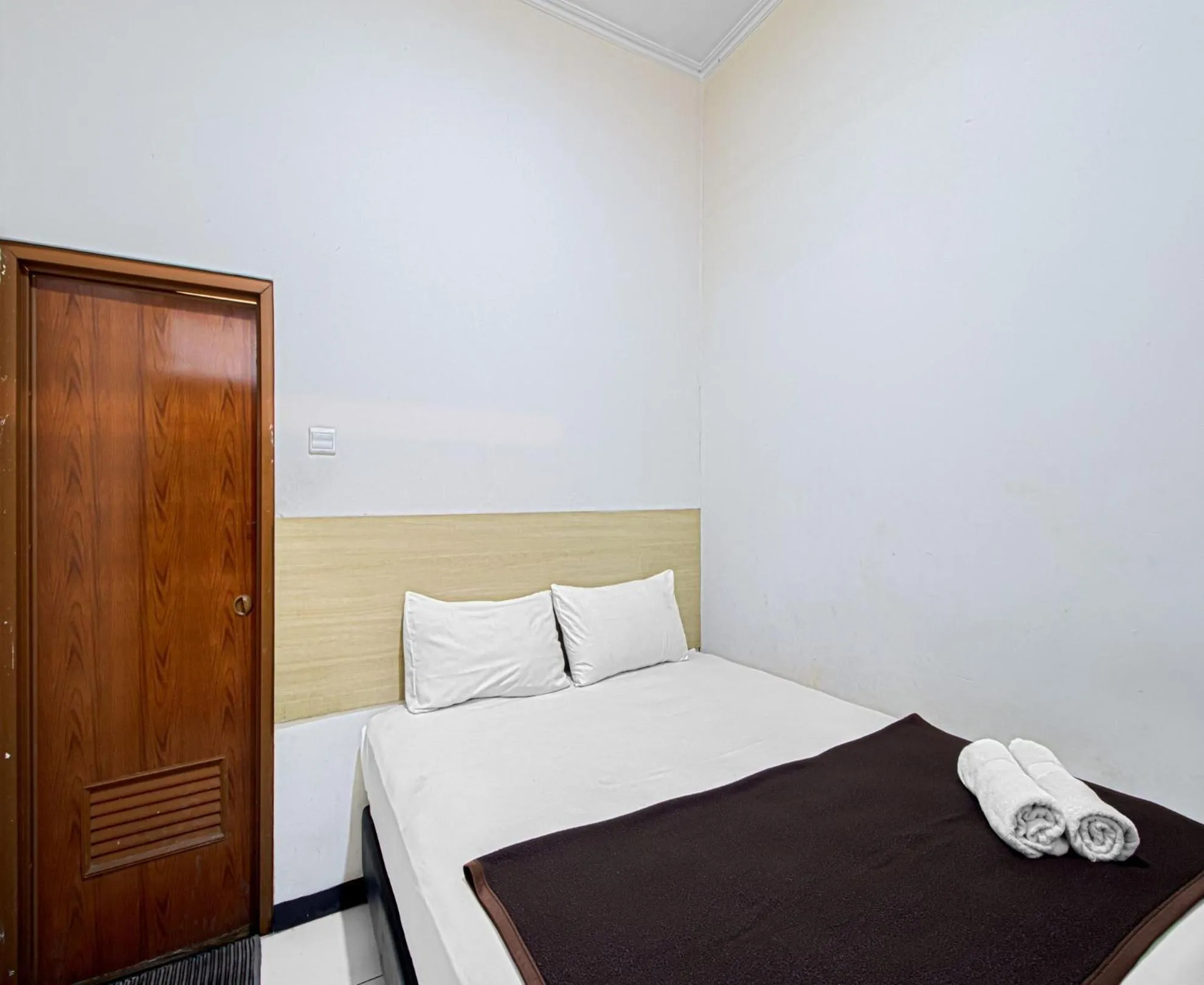 Bedroom, Bed in Bantal Guling Alun Alun Bandung