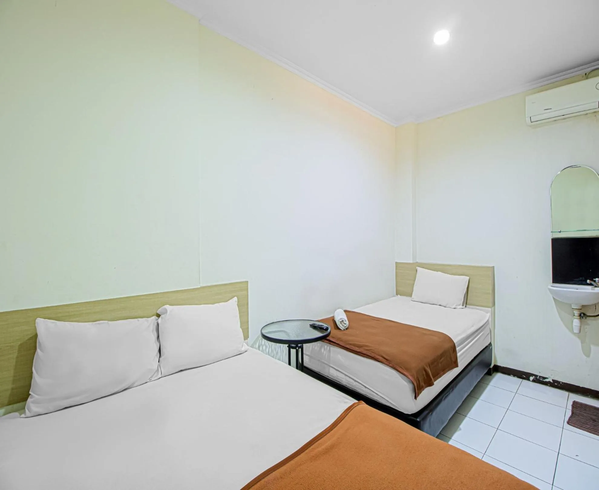 Bedroom, Bed in Bantal Guling Alun Alun Bandung