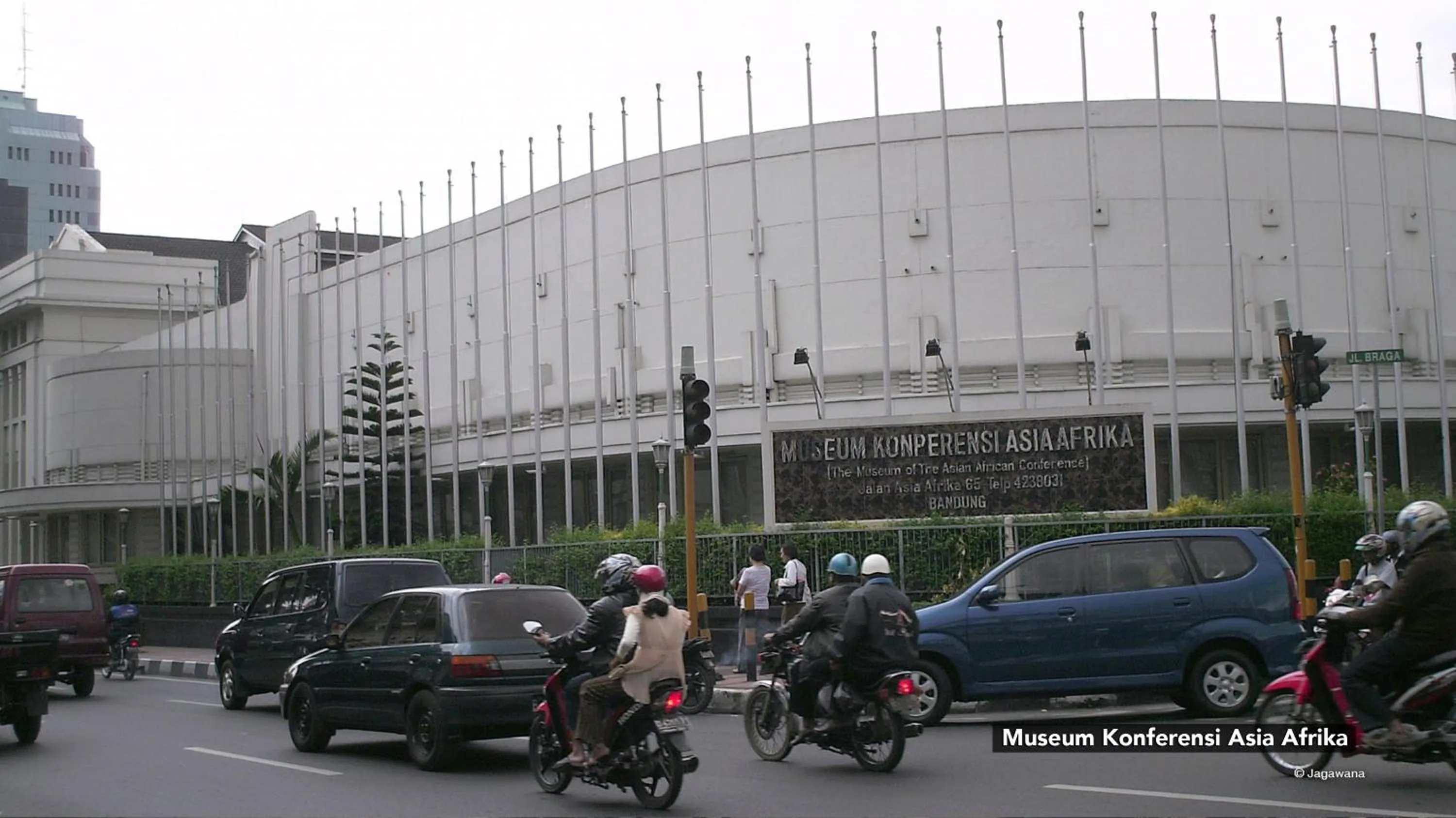 Nearby landmark in Bantal Guling Alun Alun Bandung