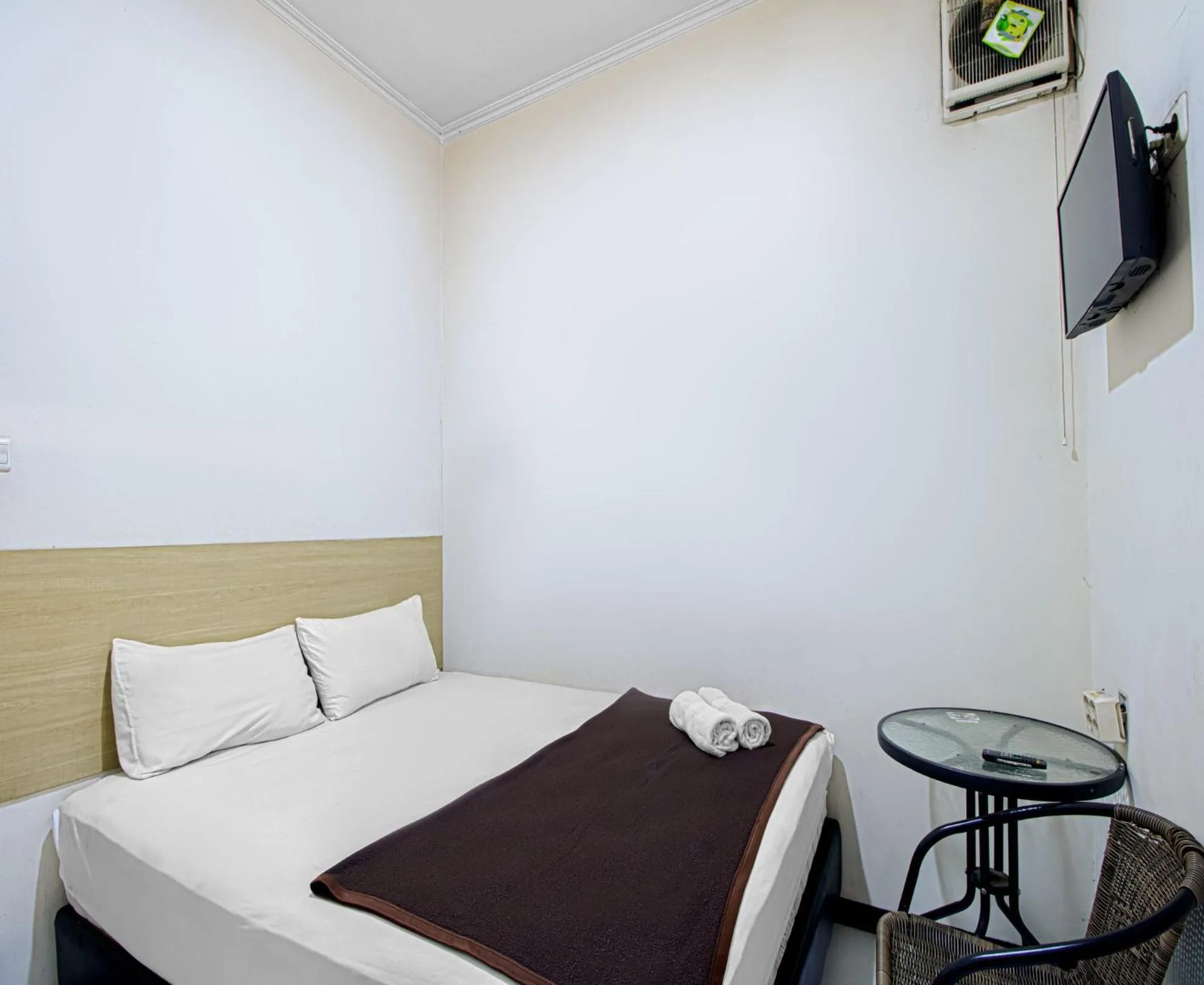 Bedroom, Bed in Bantal Guling Alun Alun Bandung