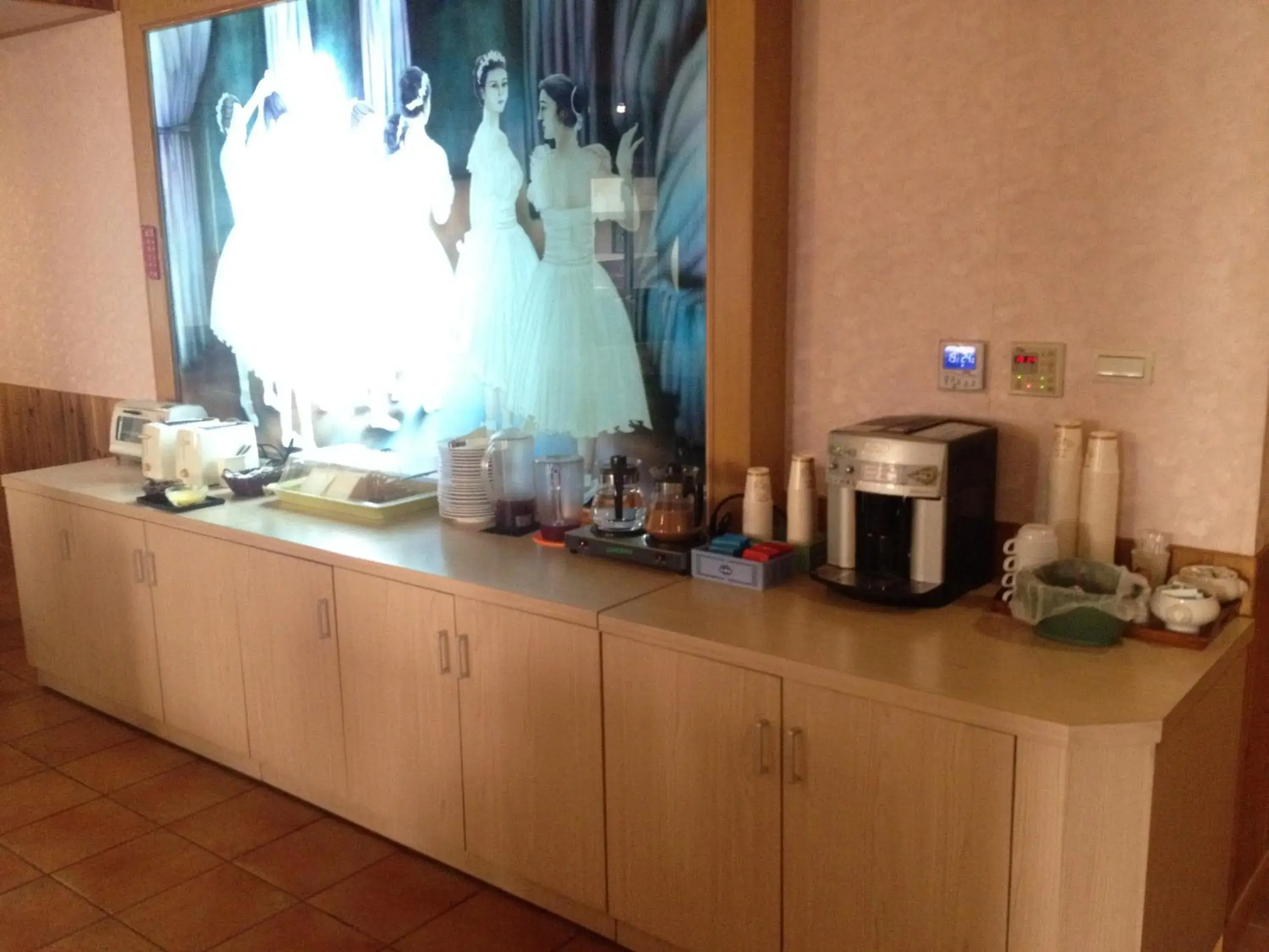 Restaurant/places to eat in Chateau Motel & Spa Restaurant/places to eat in Chateau Motel & Spa