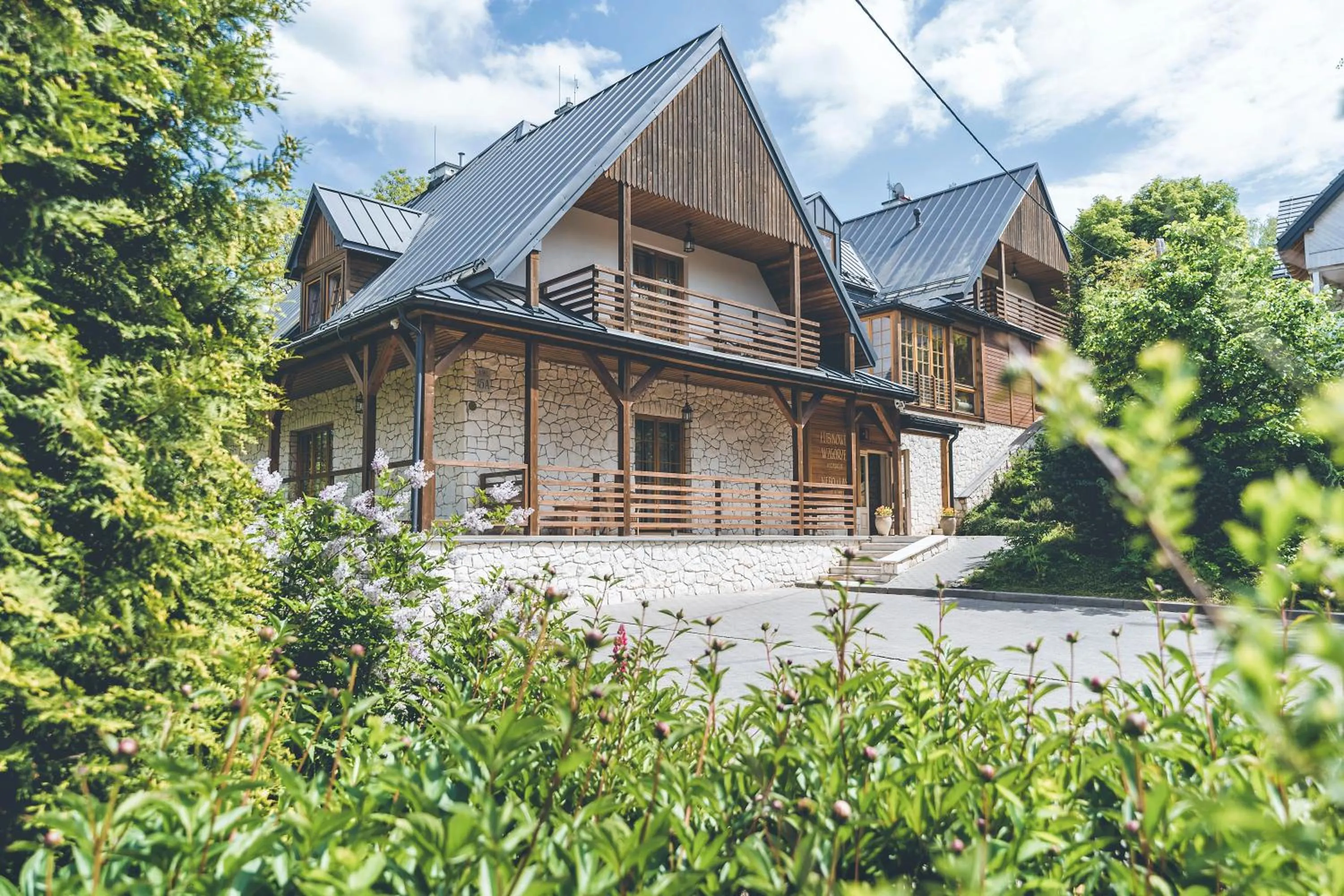 Property building in Łubinowe Wzgórze - Wioska Zdrowia