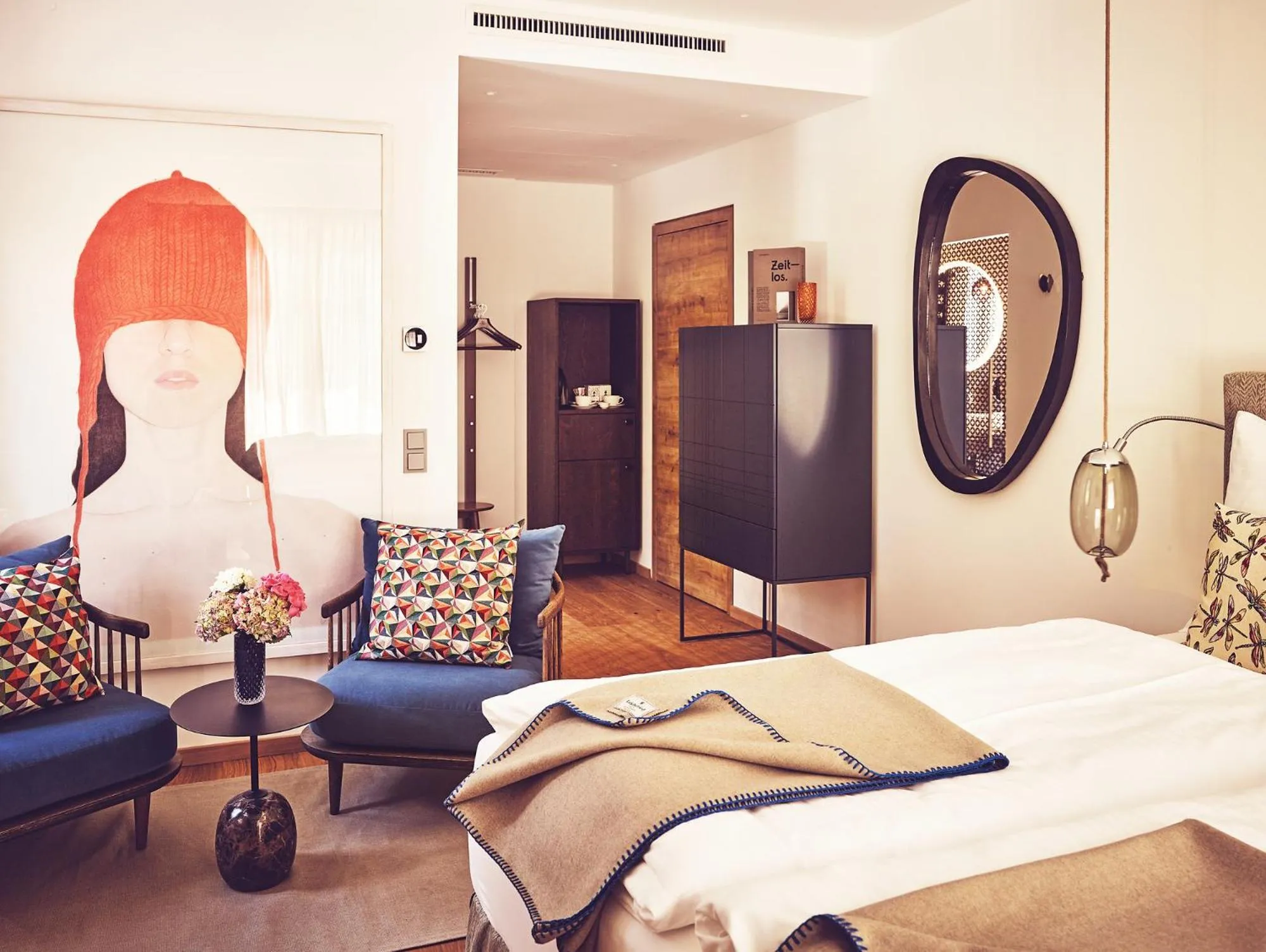 Bedroom, Bed in TAUROA Seehotel Grundlsee