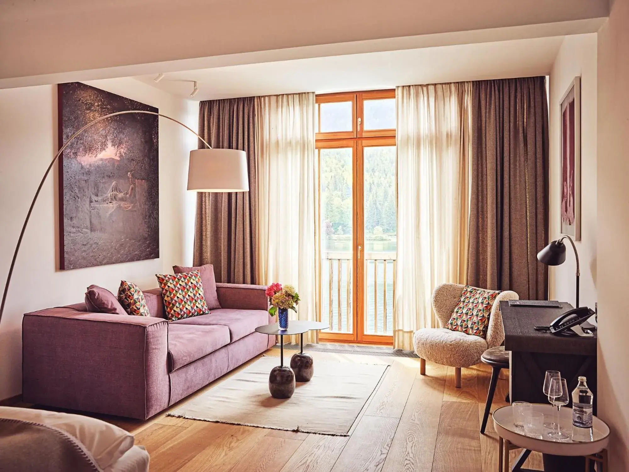 Superior Double Room with Lake View - single occupancy in TAUROA Seehotel Grundlsee Superior Double Room with Lake View - single occupancy in TAUROA Seehotel Grundlsee