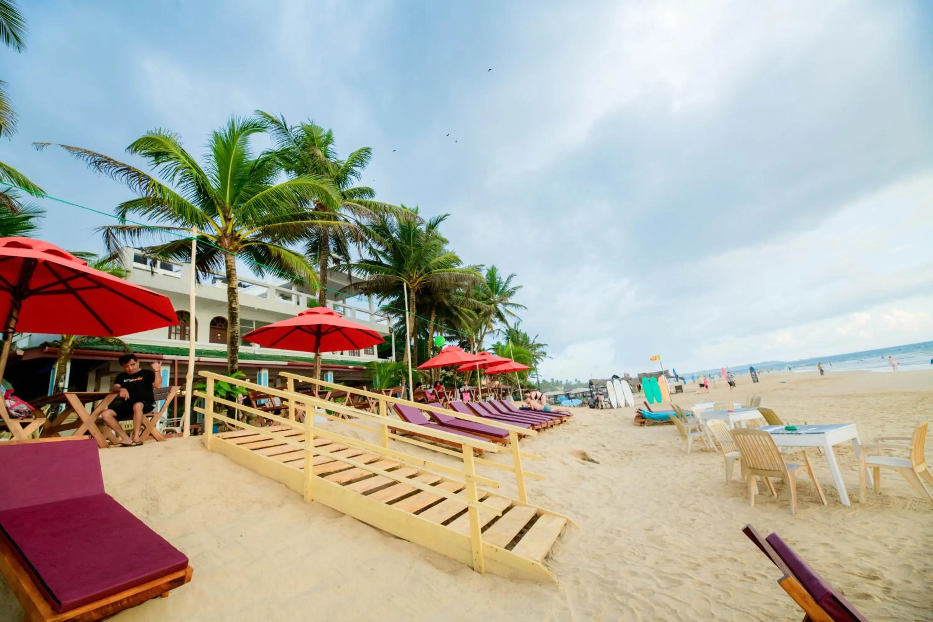 Restaurant/places to eat in Royal Beach Hotel Hikkaduwa