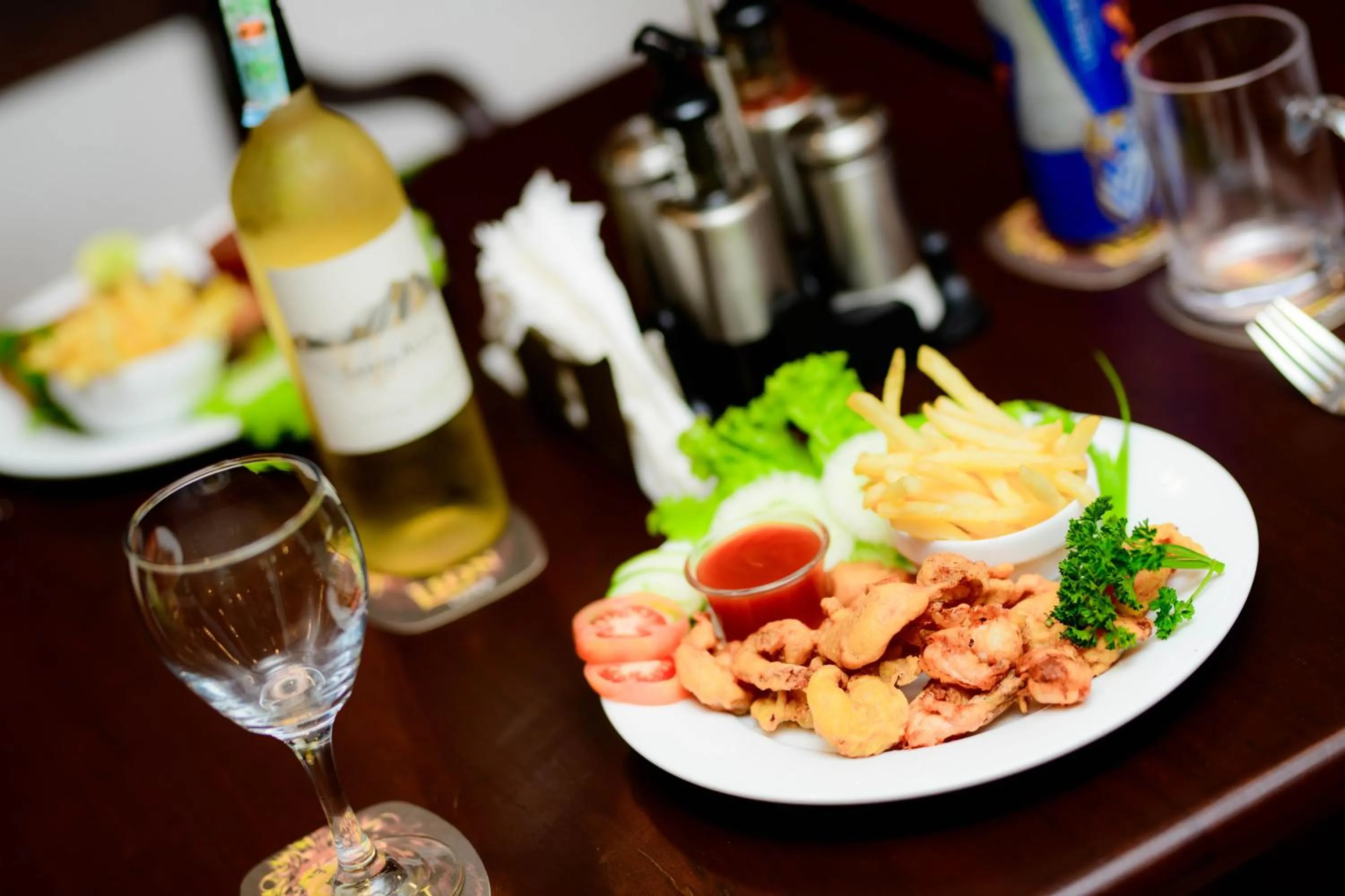 Restaurant/places to eat in Royal Beach Hotel Hikkaduwa