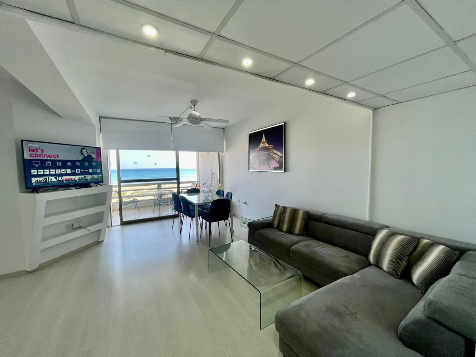 Sea View Suite in Makenzy