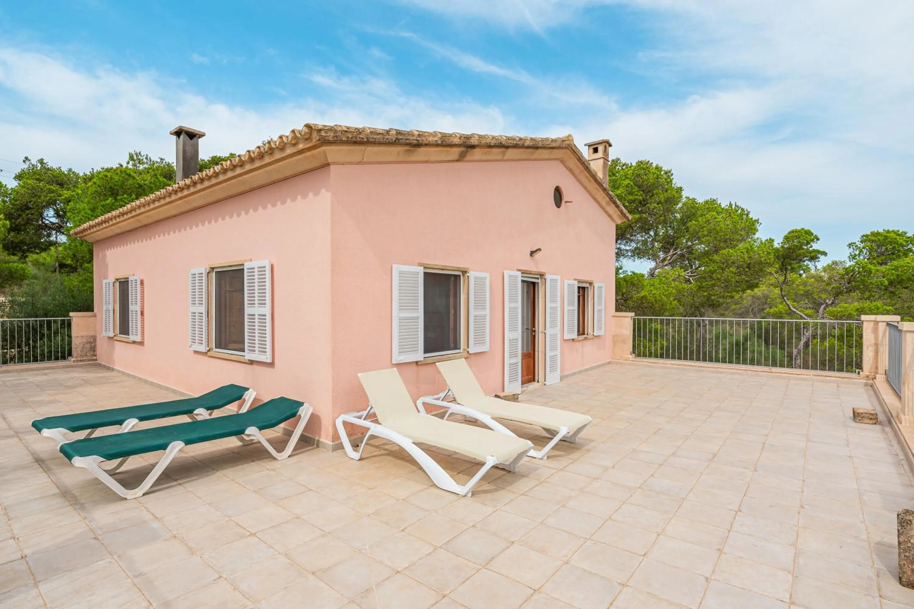 Property building in Villa Rosa