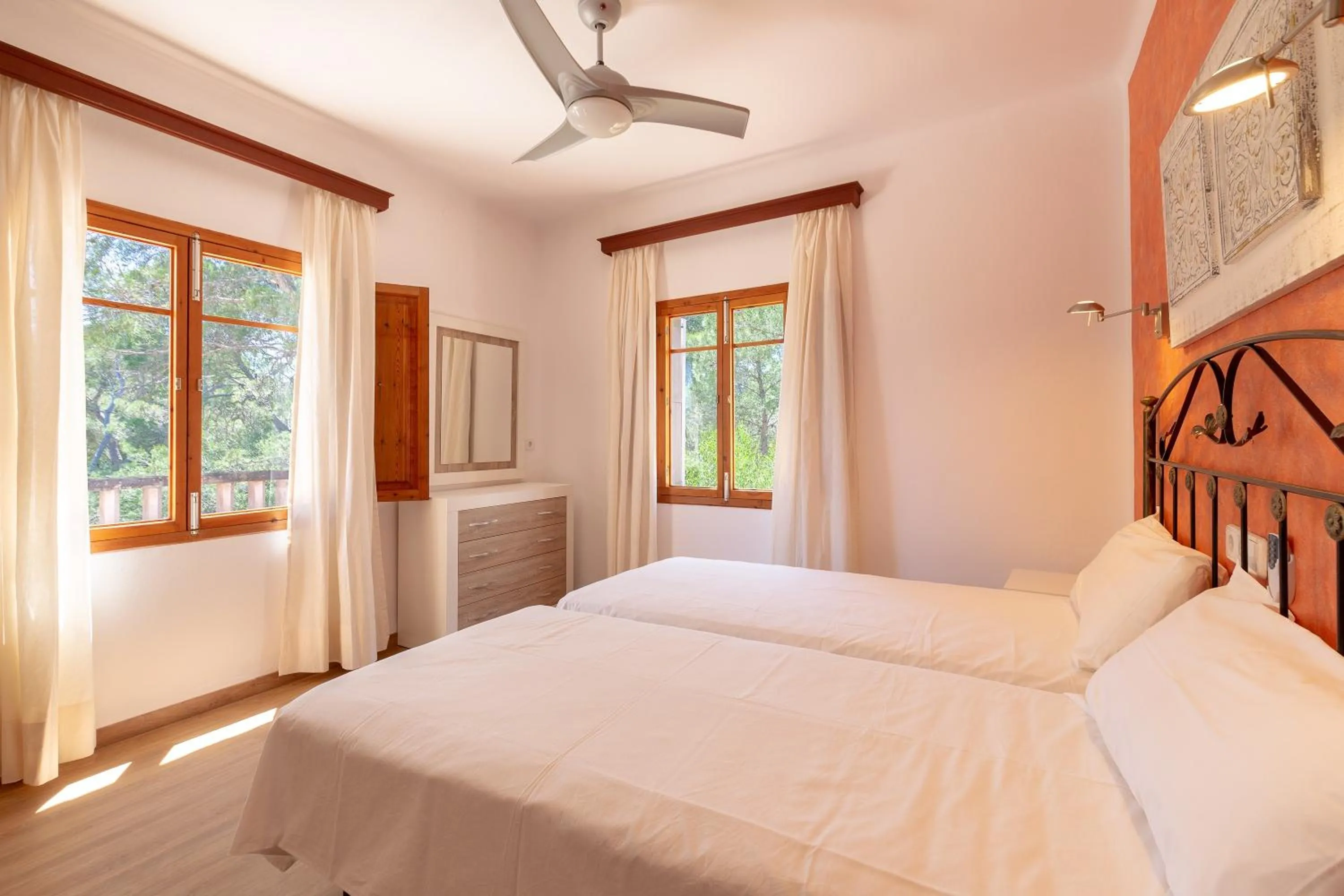 Living room, Bed in Villa Rosa