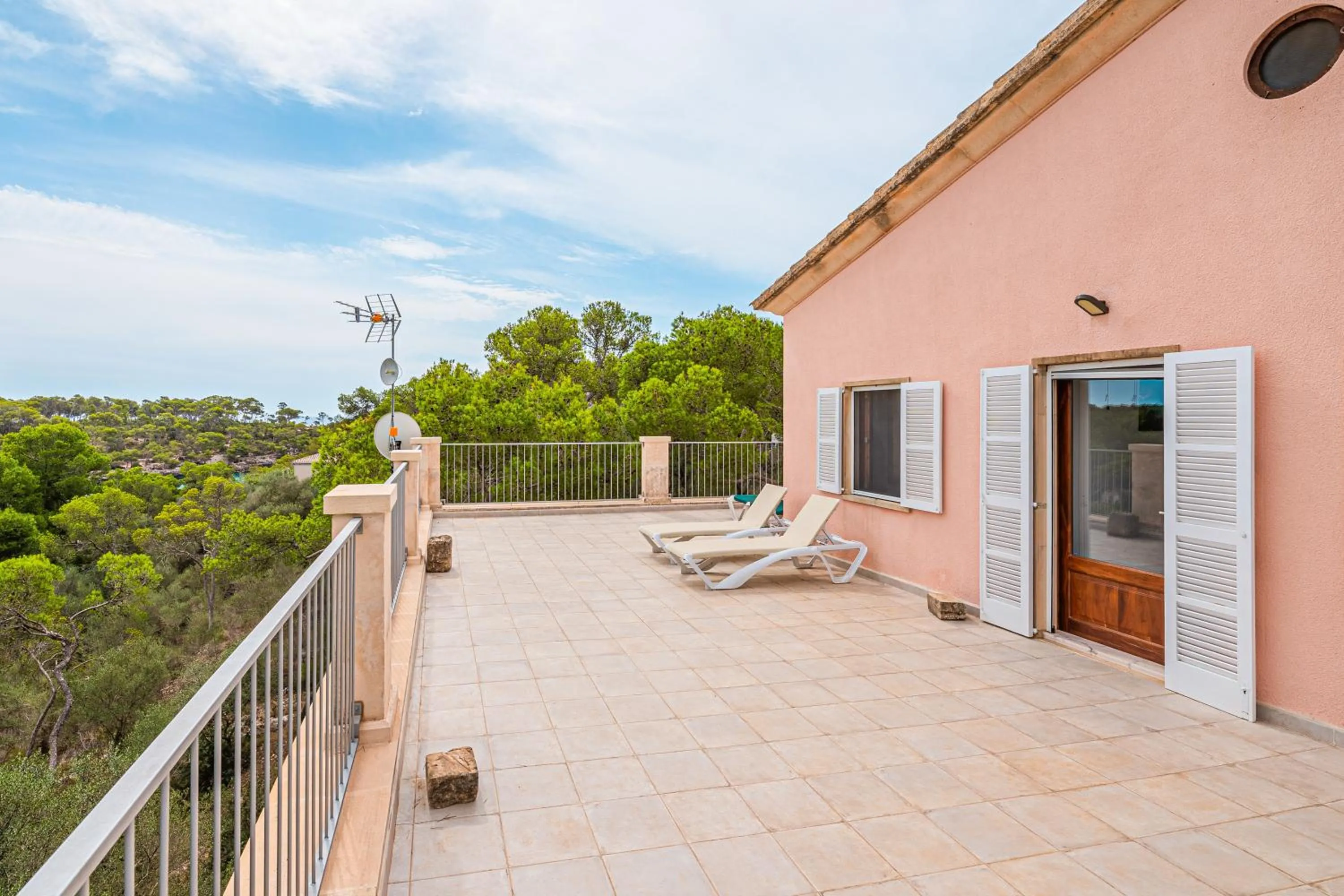 Property building in Villa Rosa