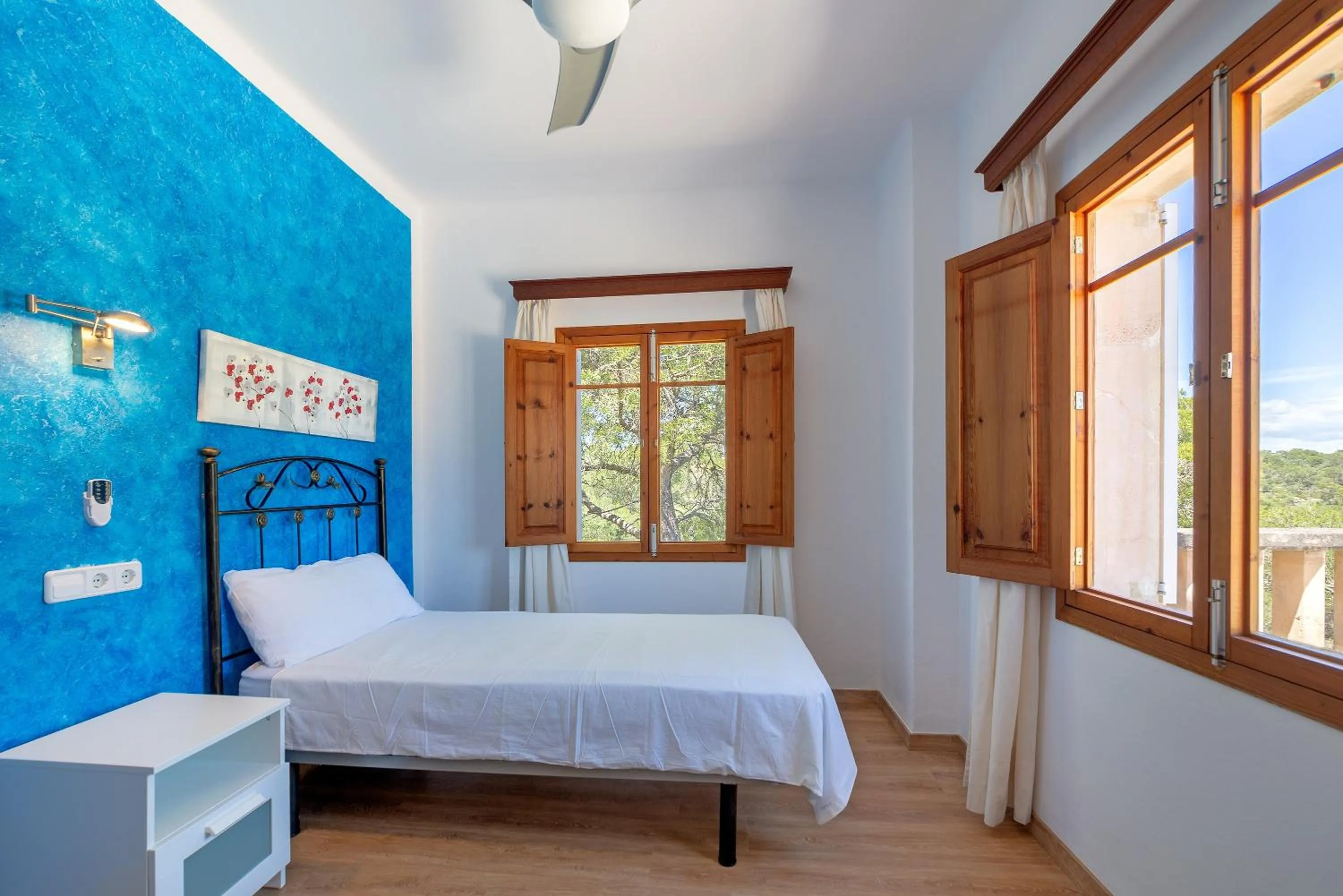Living room, Bed in Villa Rosa