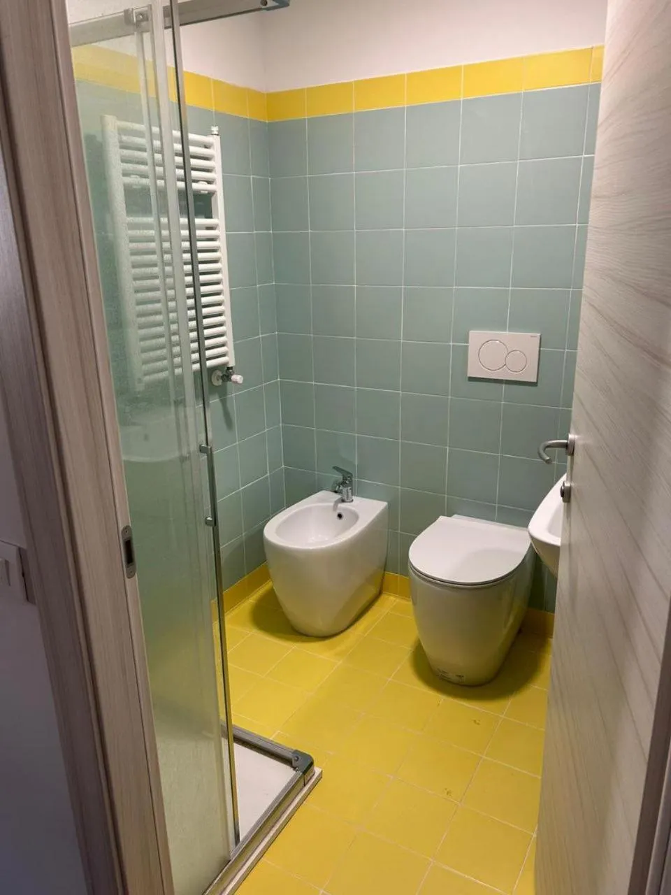 Shower in Ostello S. Fosca - CPU Venice Hostels