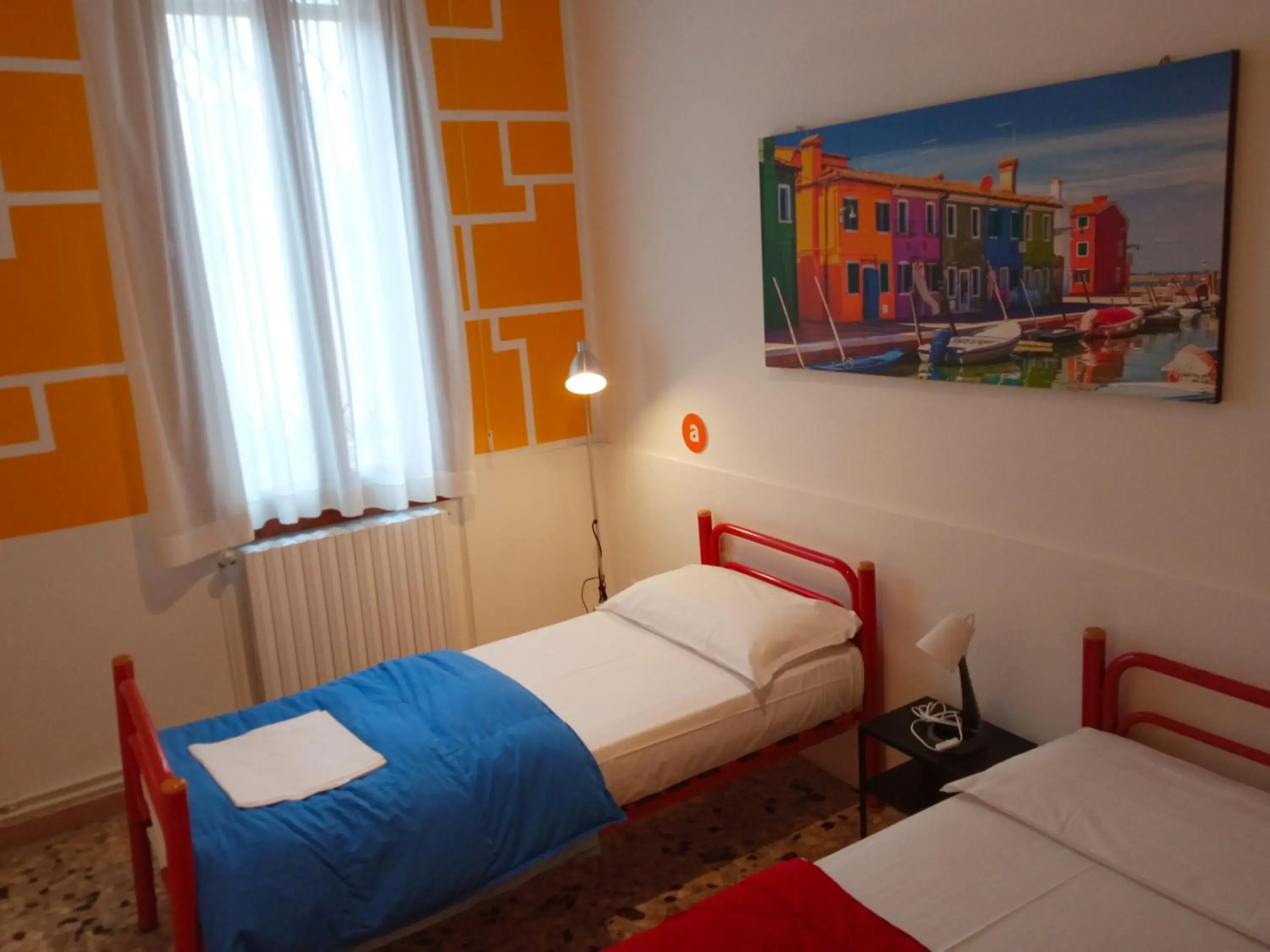 Twin Room with Bathroom in Ostello S. Fosca - CPU Venice Hostels Twin Room with Bathroom in Ostello S. Fosca - CPU Venice Hostels