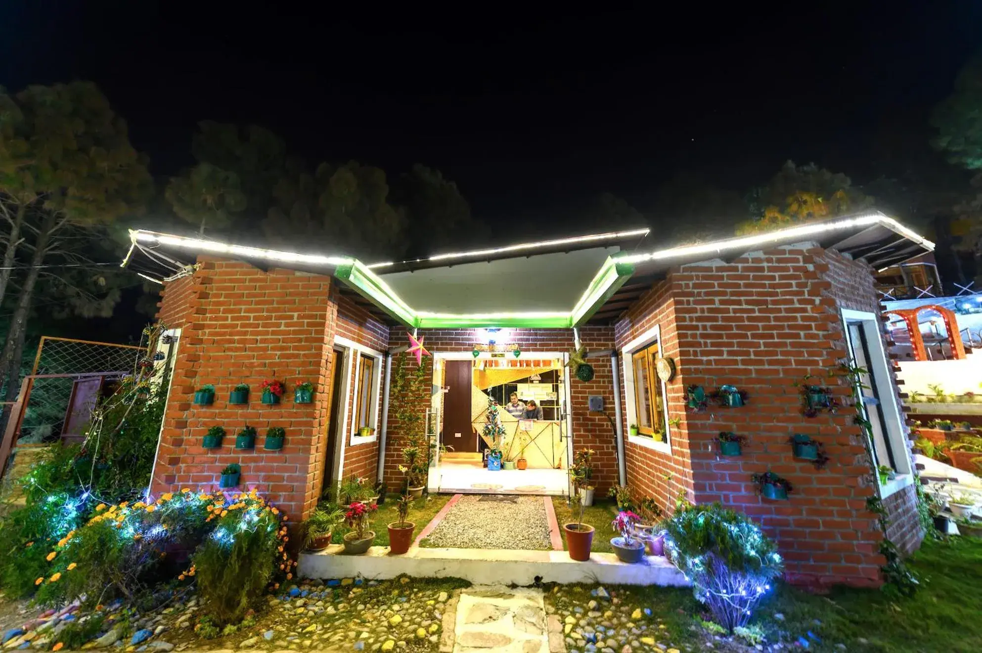 Facade/entrance in Zone Connect by The Park, Lansdowne Facade/entrance in Zone Connect by The Park, Lansdowne