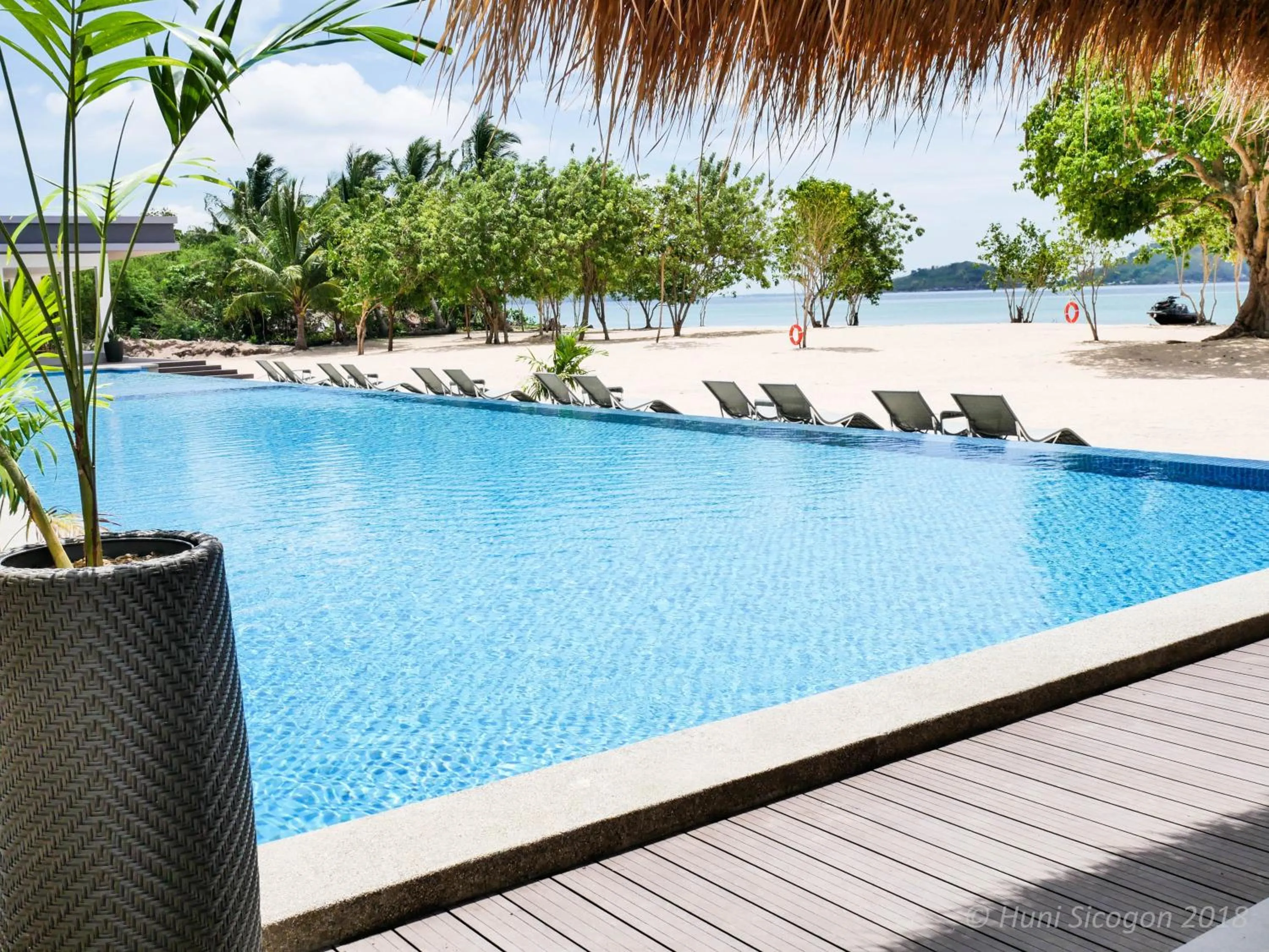 Pool view in Huni Sicogon