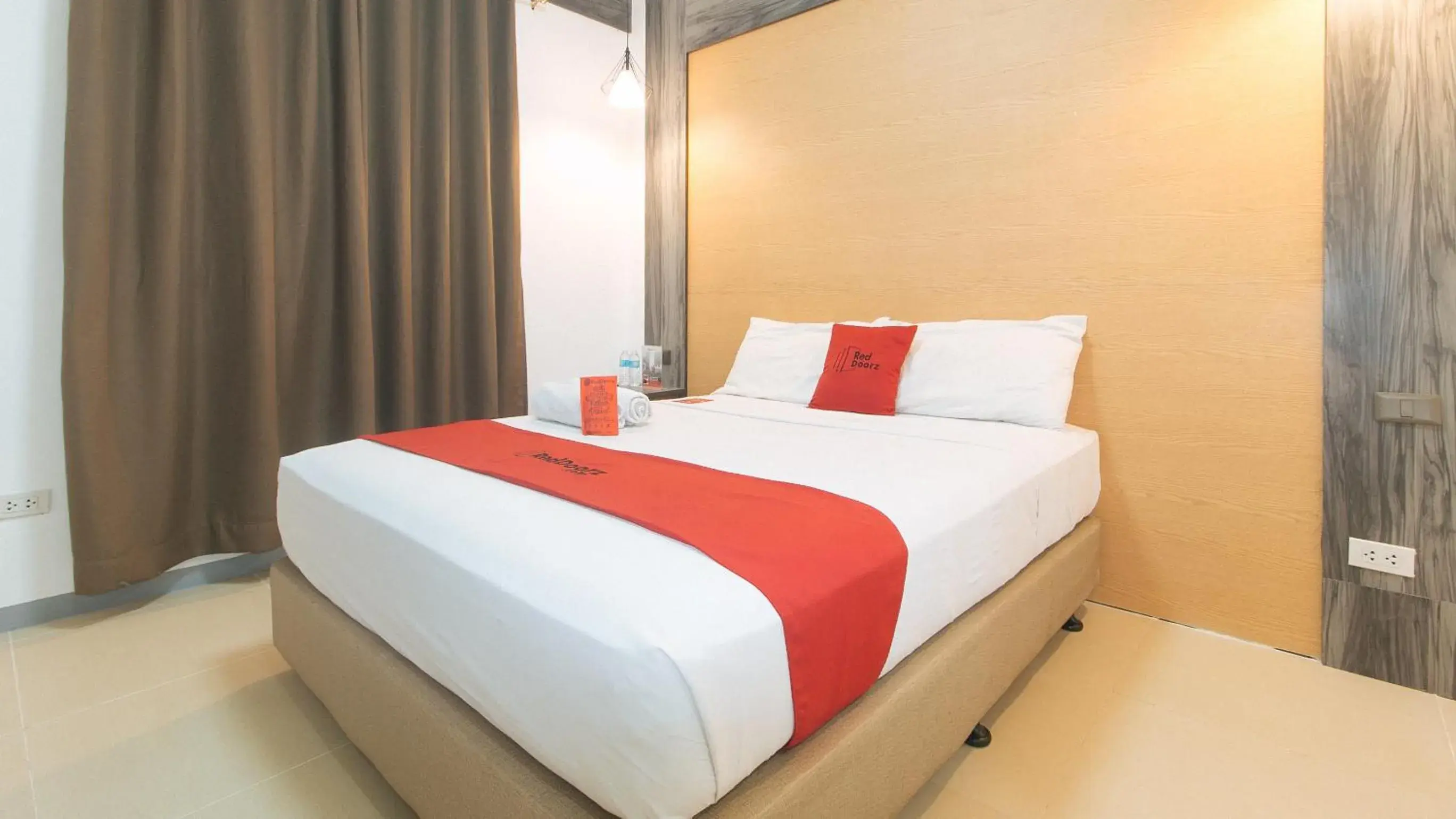 Bed in RedDoorz Plus at EDSA Congressional Bed in RedDoorz Plus at EDSA Congressional