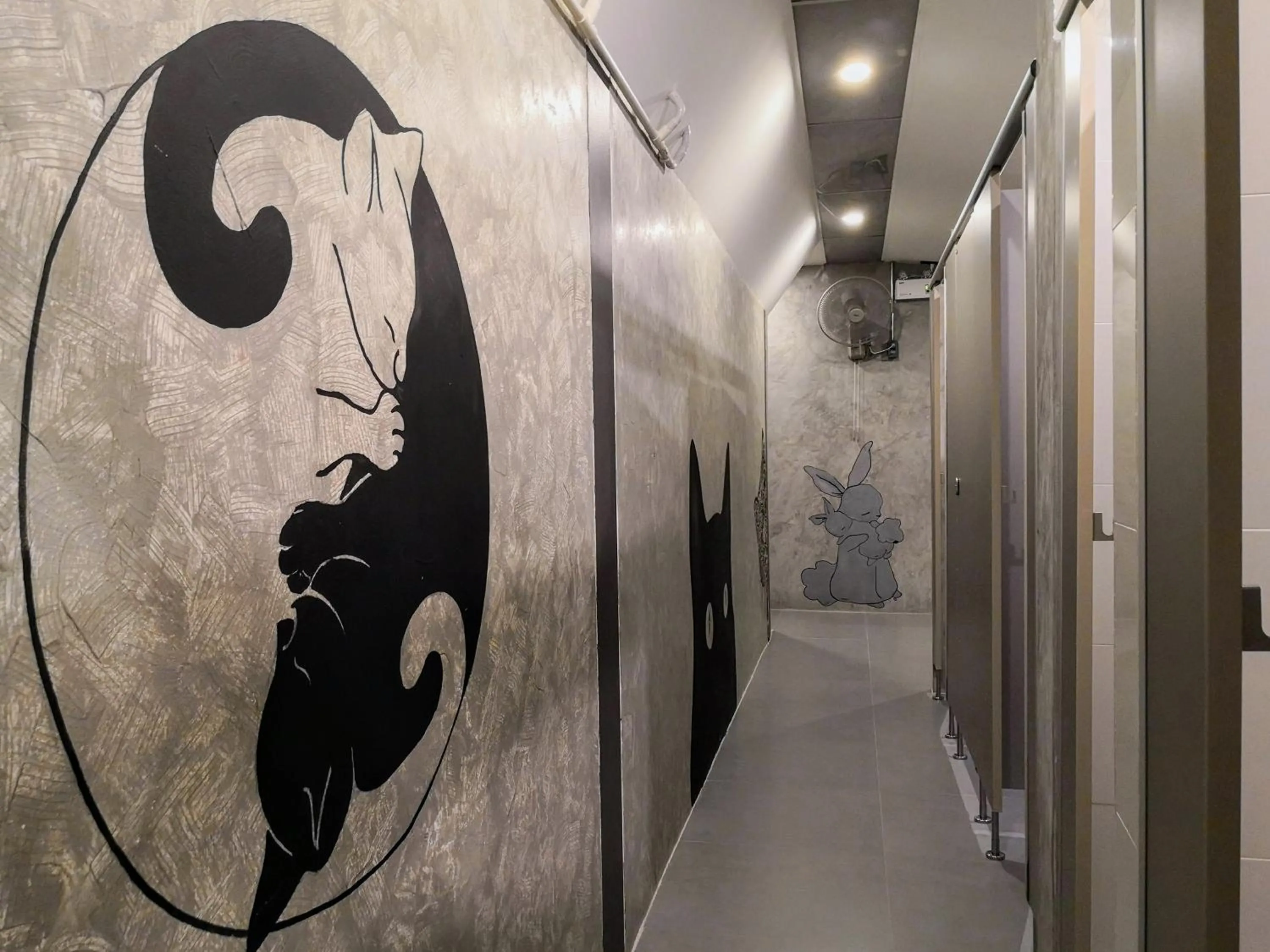 Bathroom in Asleep by Lantana