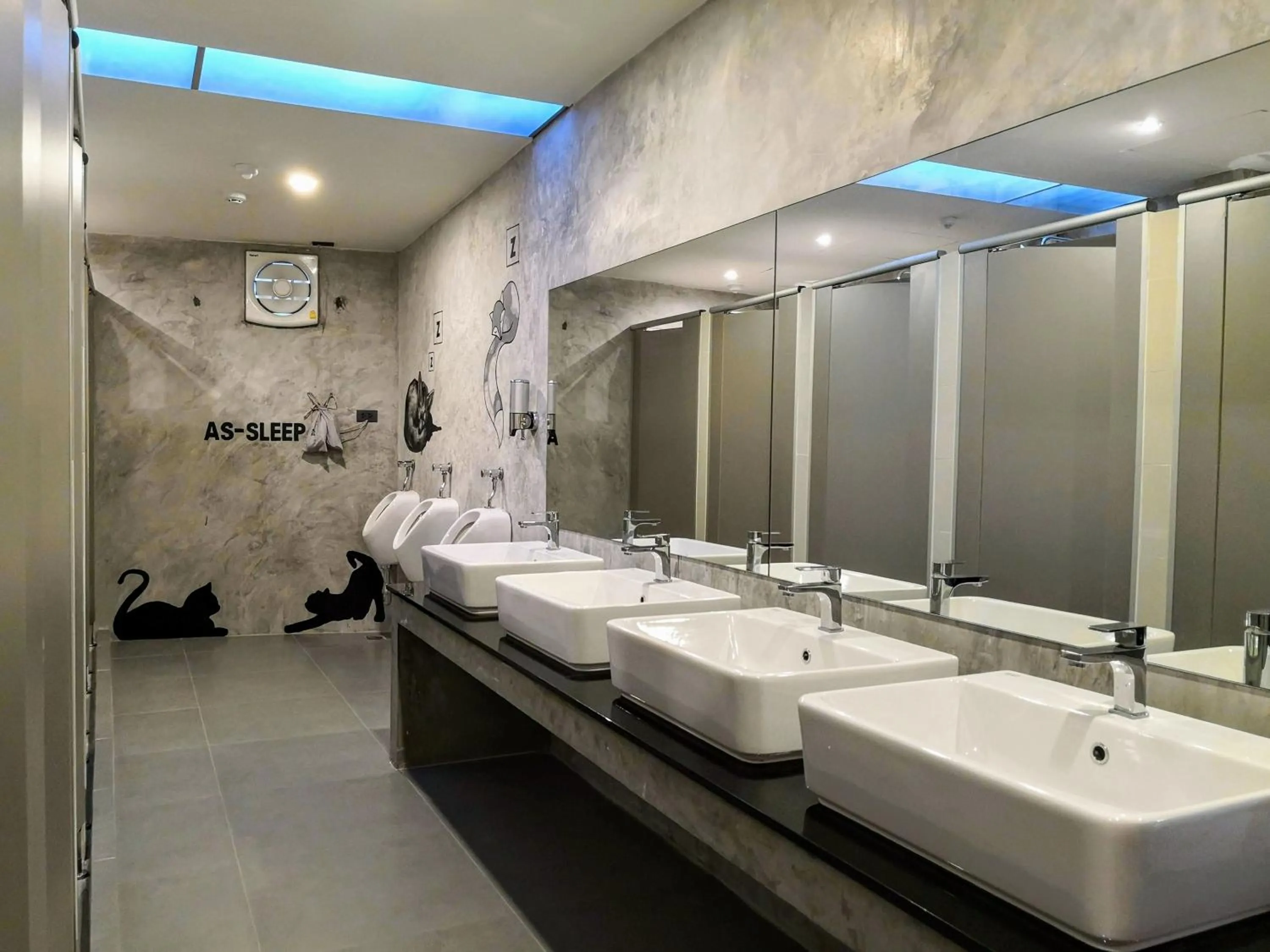 Shower in Asleep by Lantana