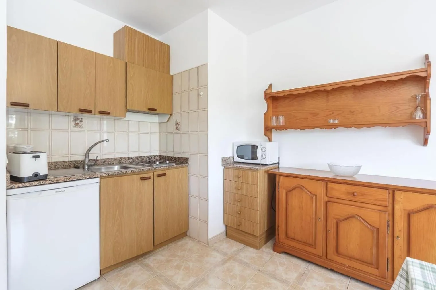 Kitchen or kitchenette in Apartamento La Cabanya 3c