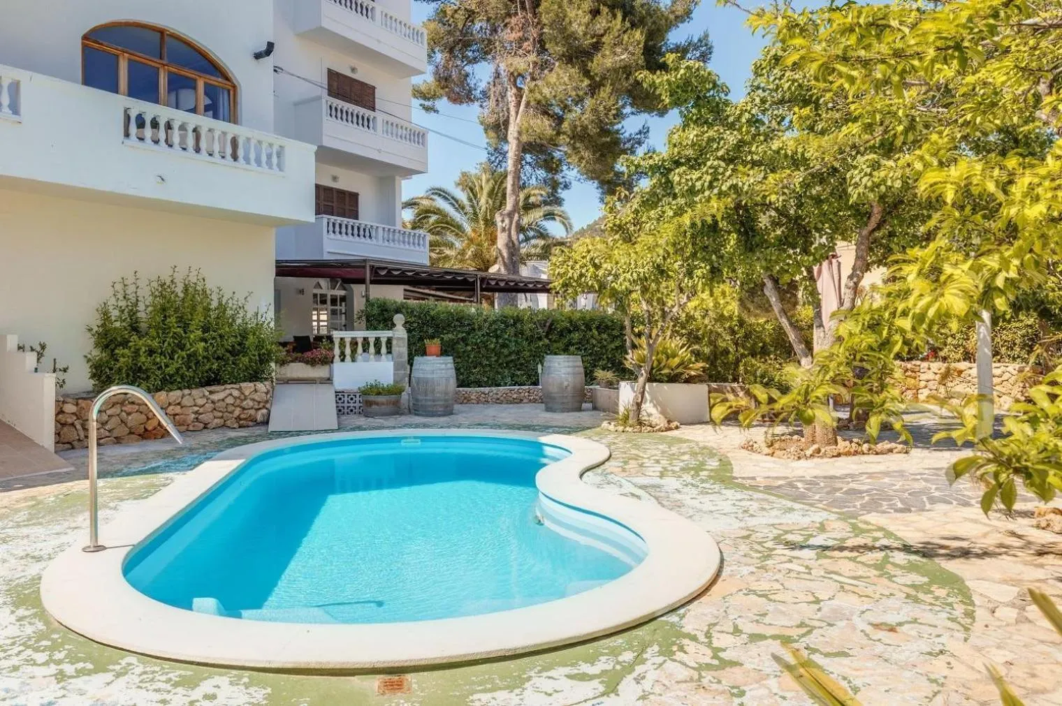 Property building in Apartamento La Cabanya 3c