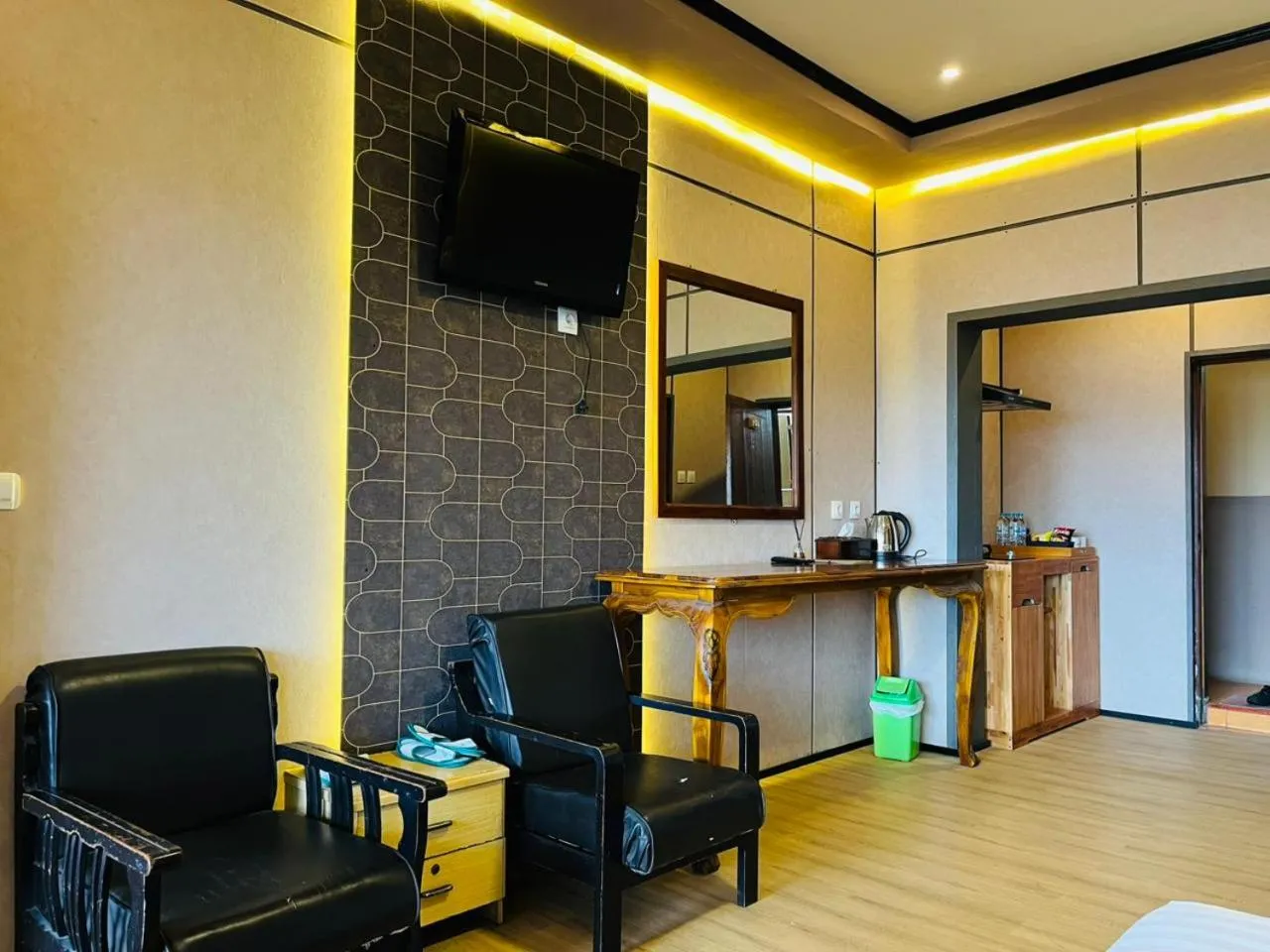 TV and multimedia in Cemara Indah Hotel