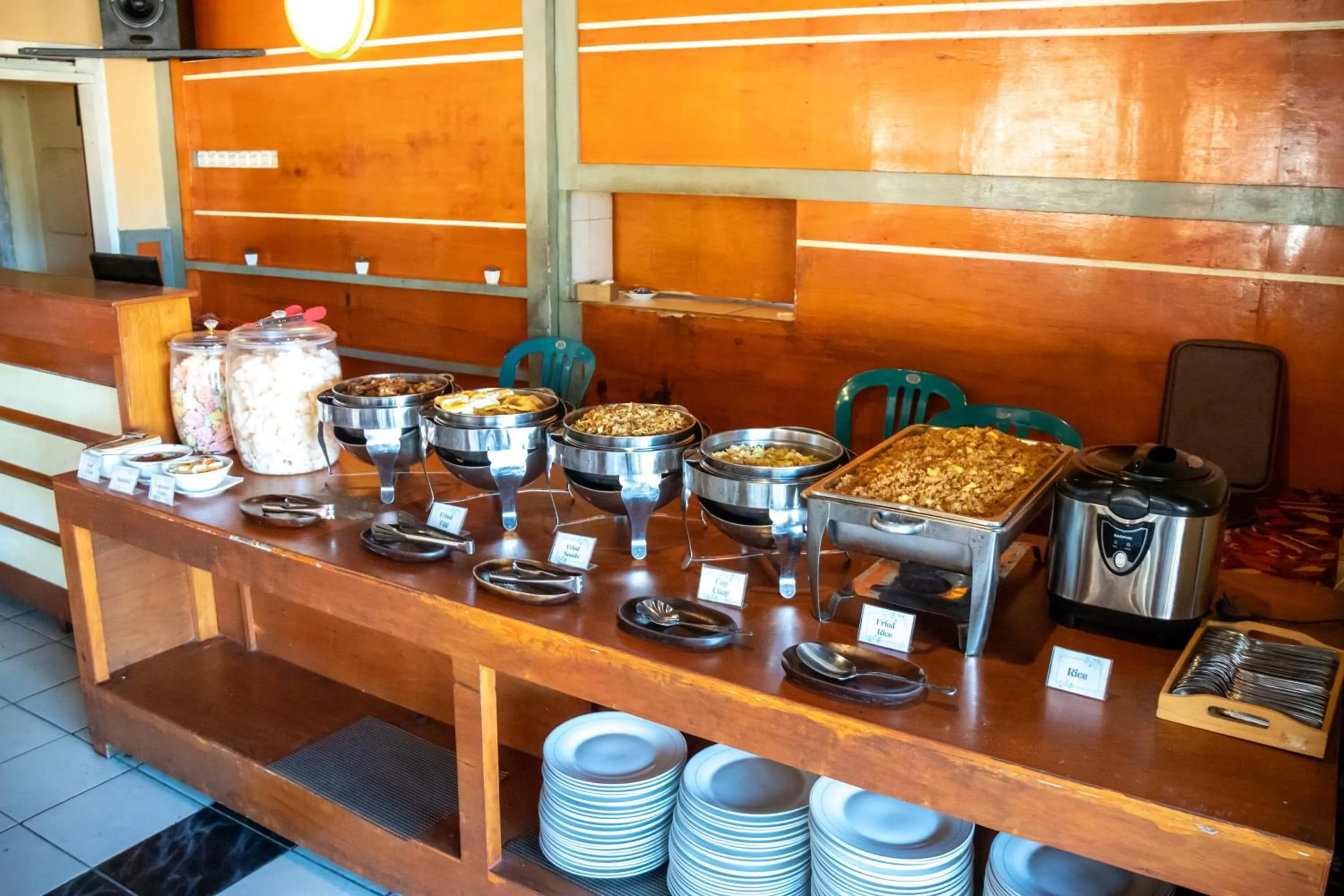 Restaurant/places to eat in Cemara Indah Hotel