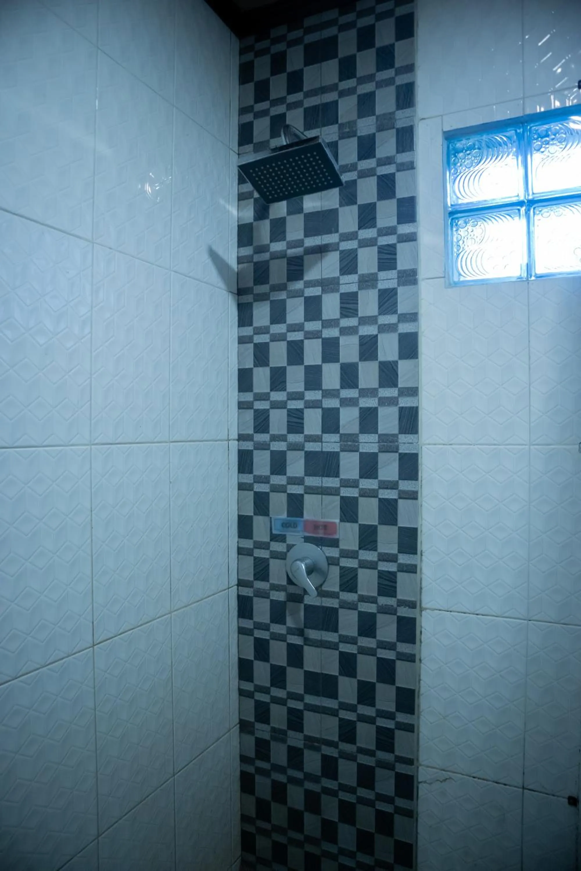 Shower in Cemara Indah Hotel