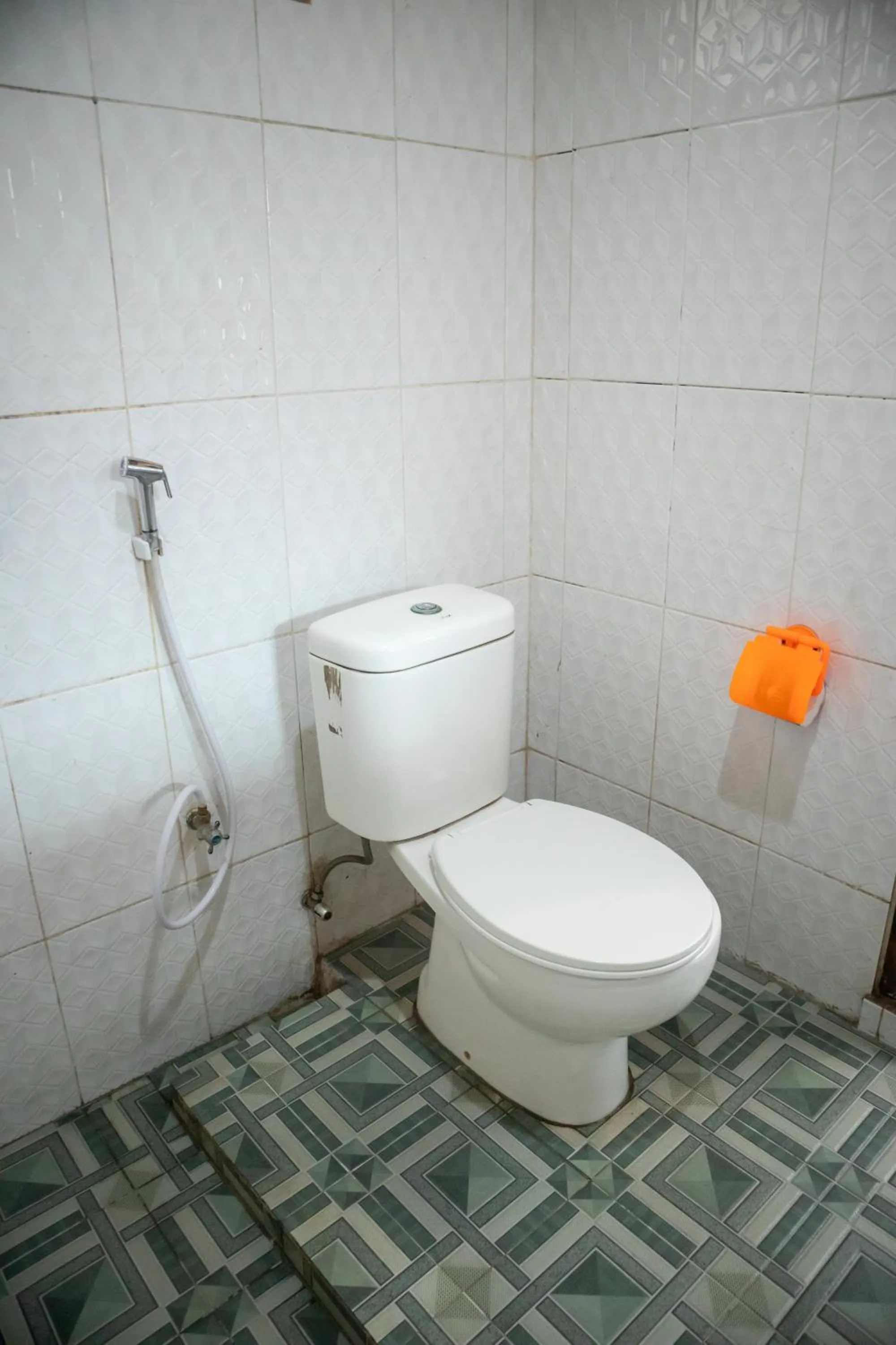 Toilet in Cemara Indah Hotel