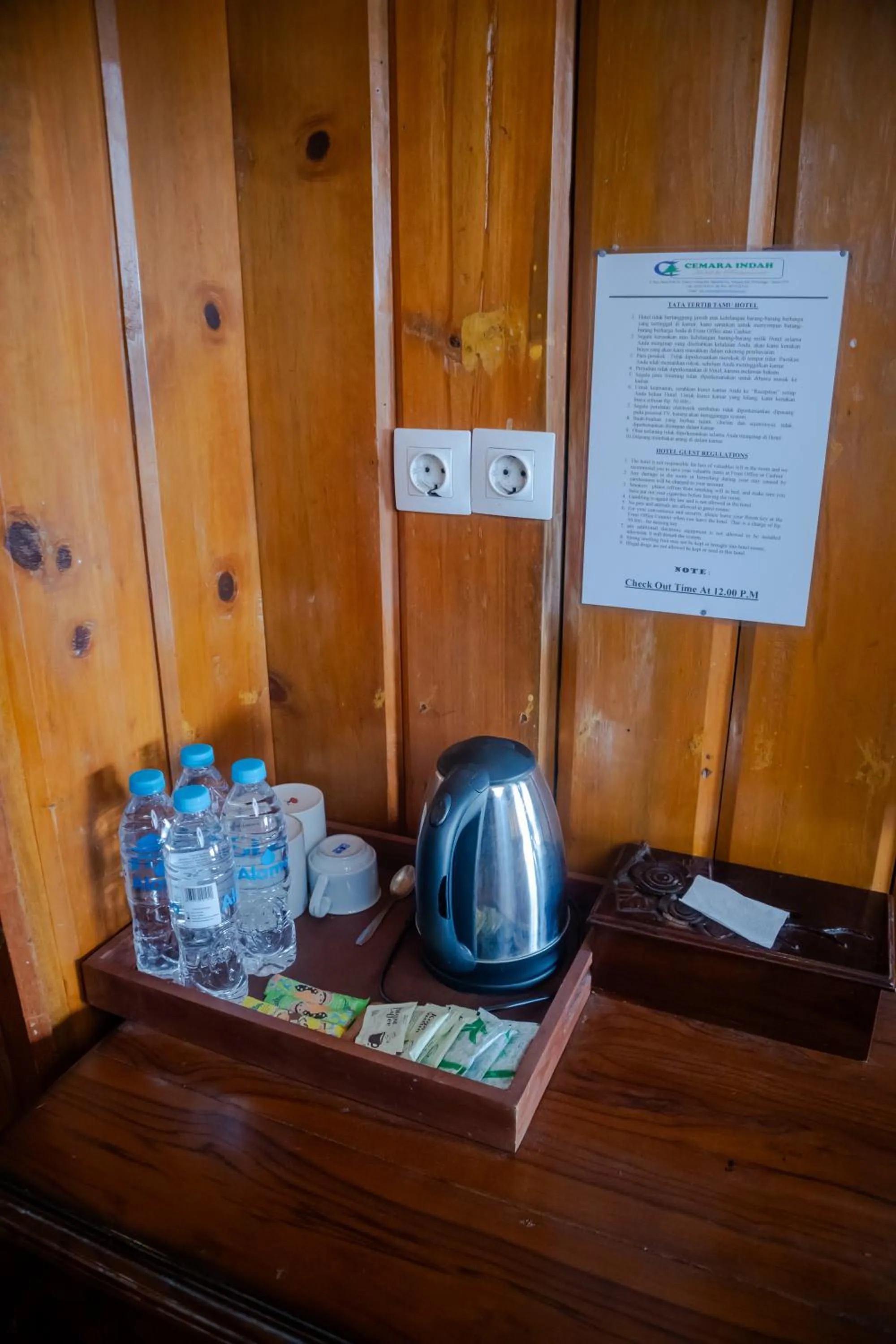 Coffee/tea facilities in Cemara Indah Hotel