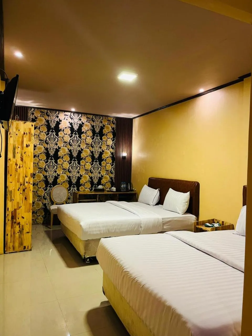 Bed in Cemara Indah Hotel