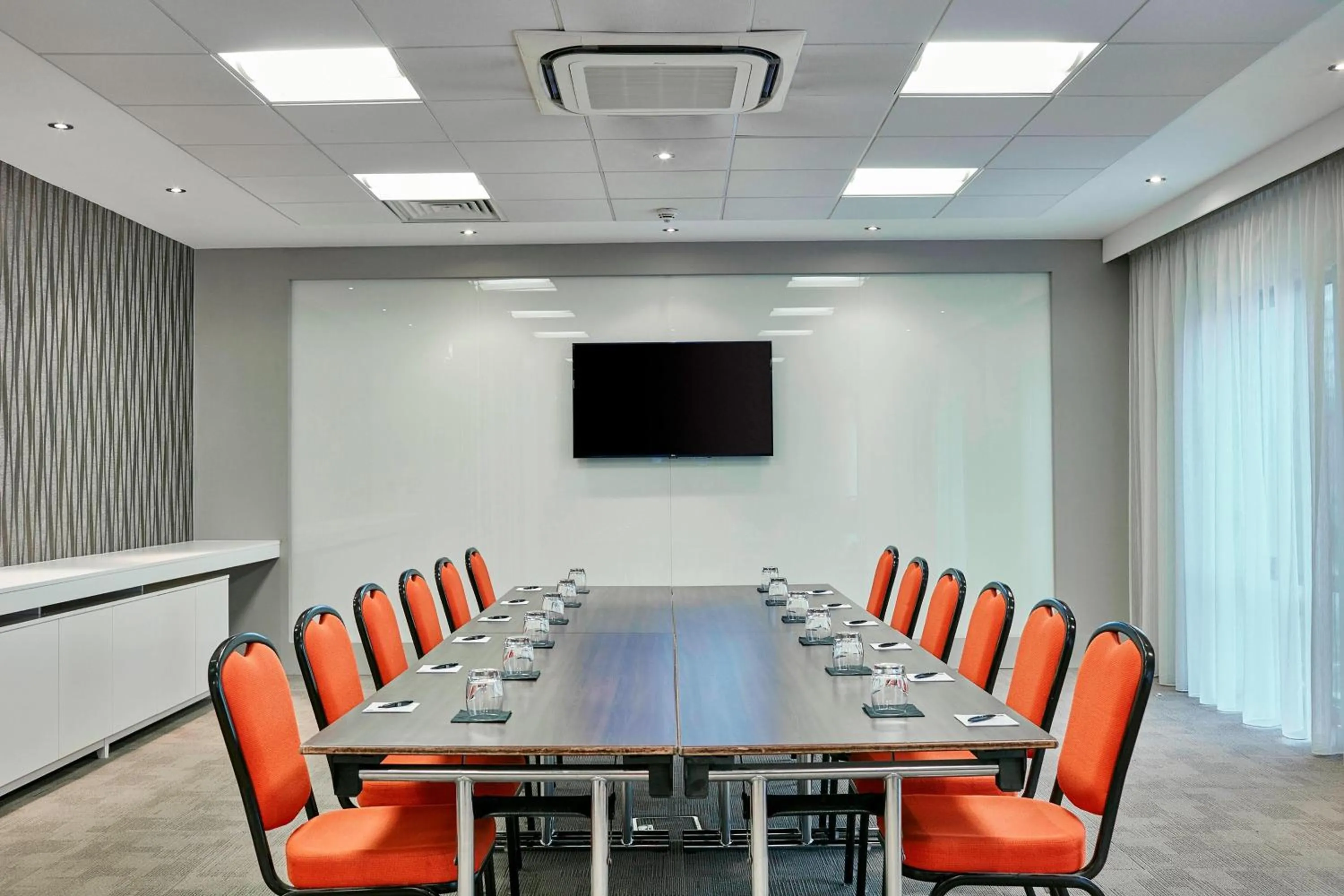 Meeting/conference room in AC Hotel by Marriott Manchester Salford Quays