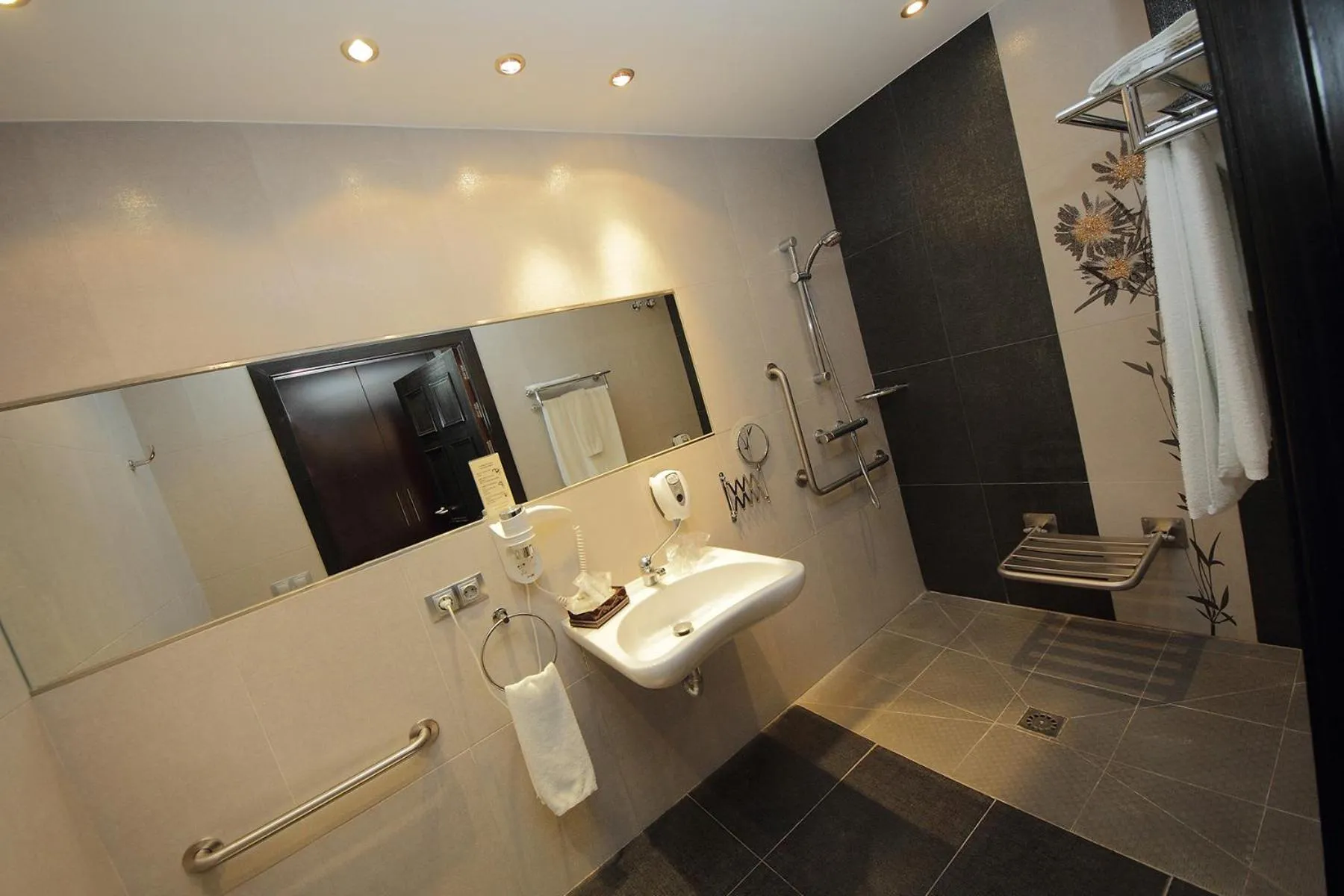 Decorative detail in Hotel Château Viñasoro