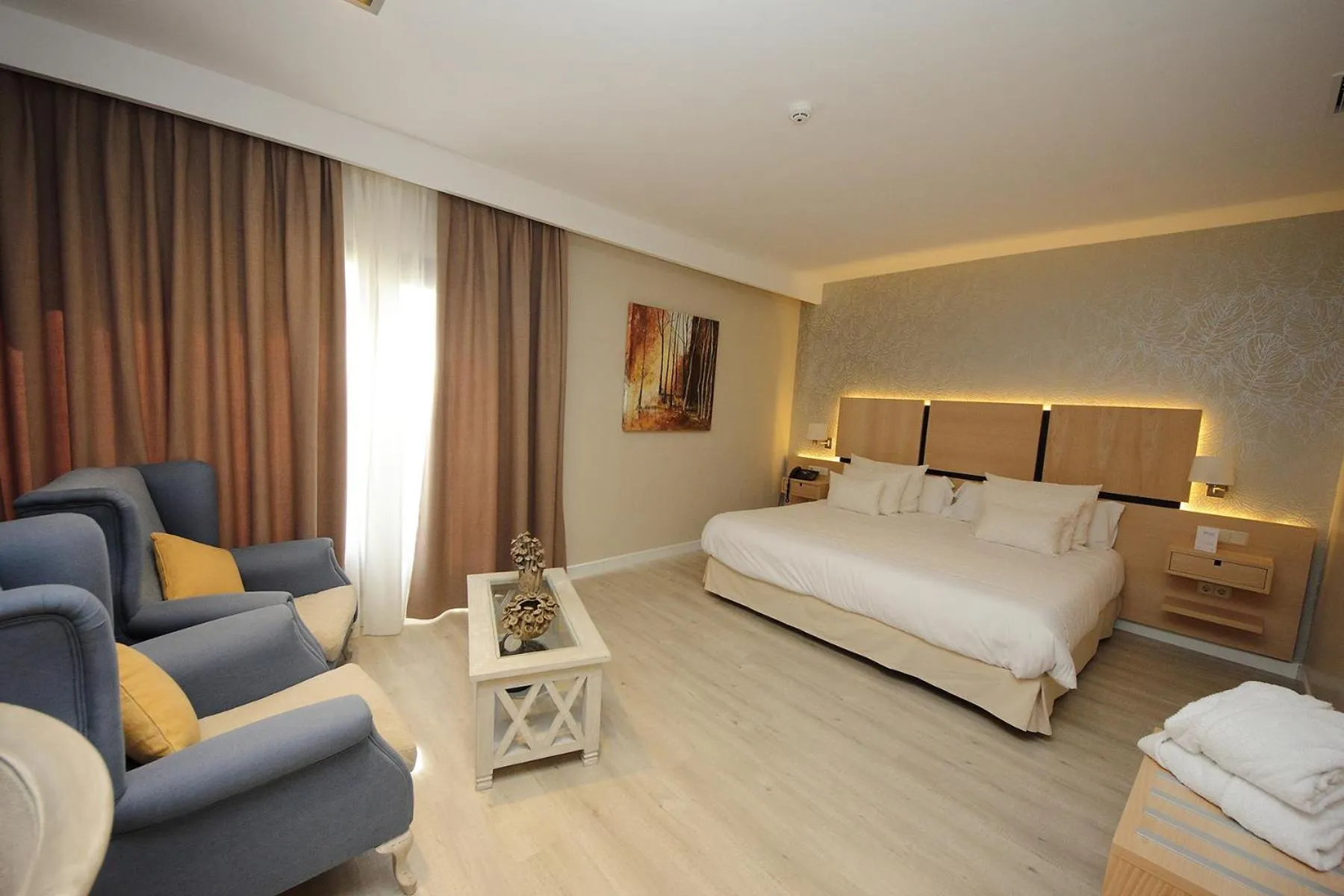 Photo of the whole room, Bed in Hotel Château Viñasoro