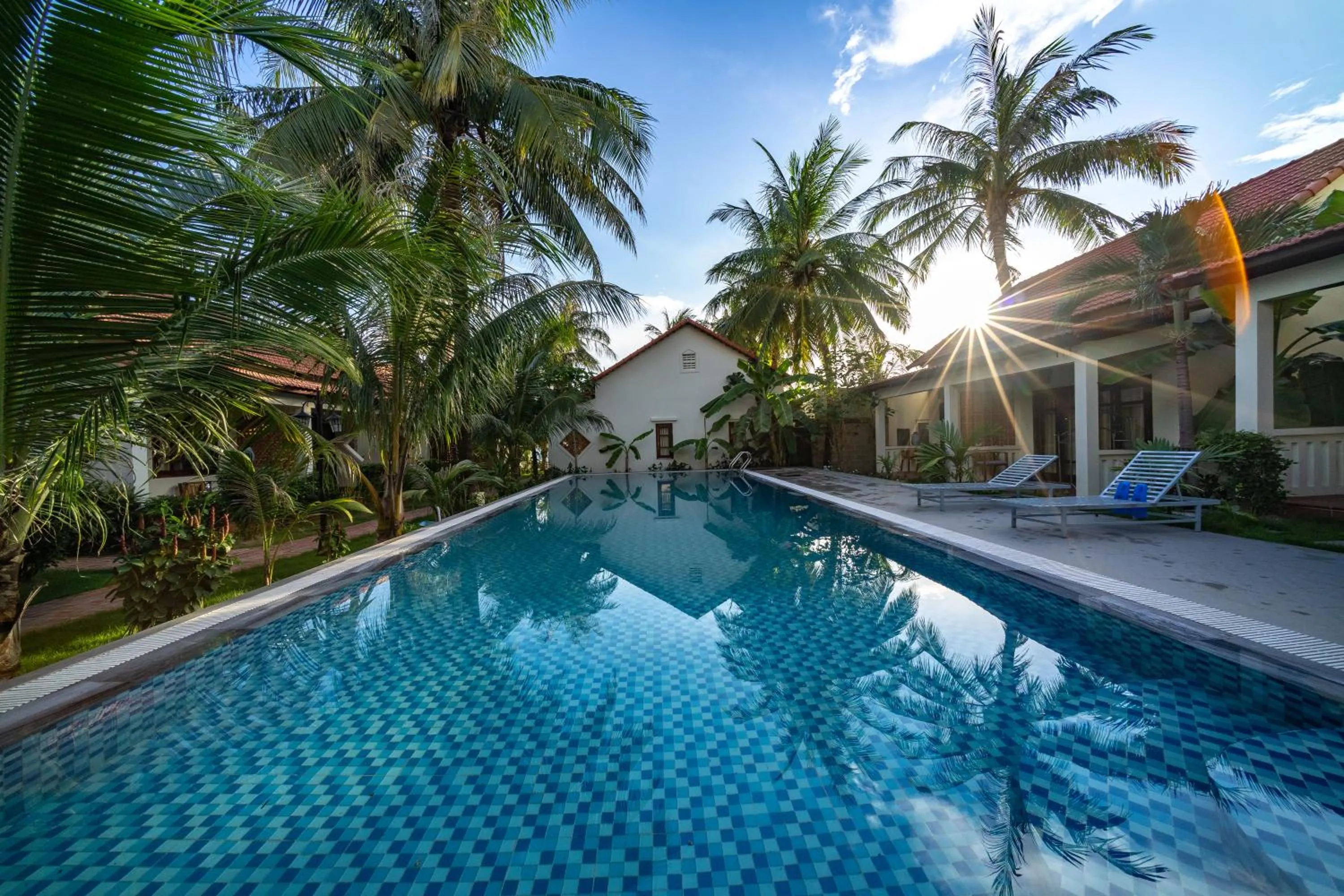 Swimming pool in Phu Quoc Dumbo Bungalow
