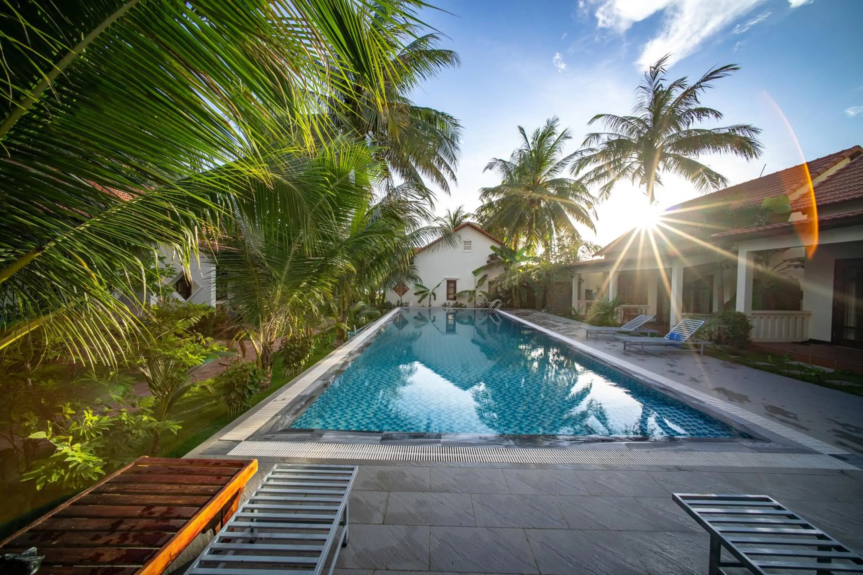 Swimming pool in Phu Quoc Dumbo Bungalow