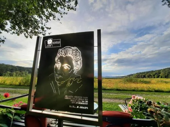 Malerwinkl Restaurant + Kunsthotel