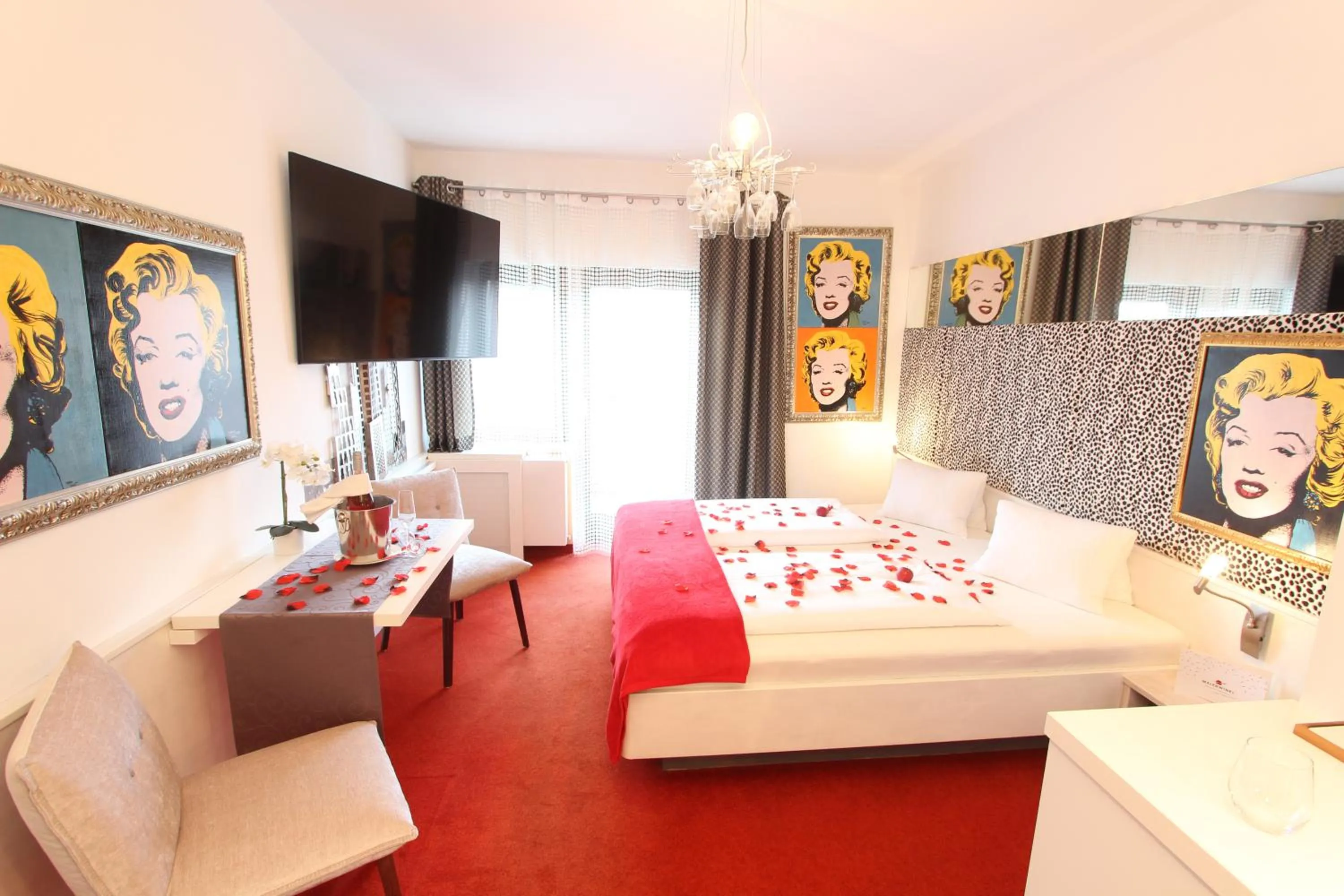 Malerwinkl Restaurant + Kunsthotel