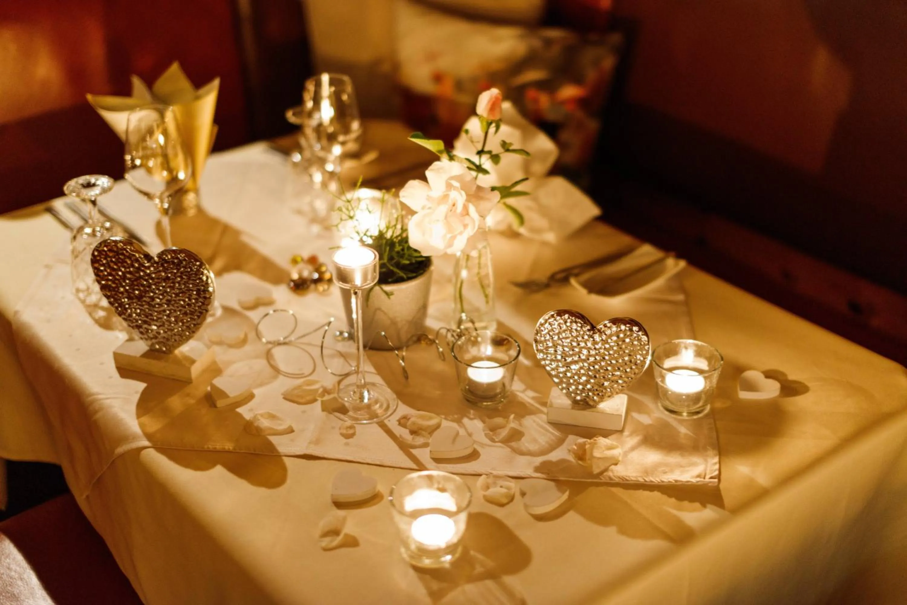 wedding in Malerwinkl Restaurant + Kunsthotel