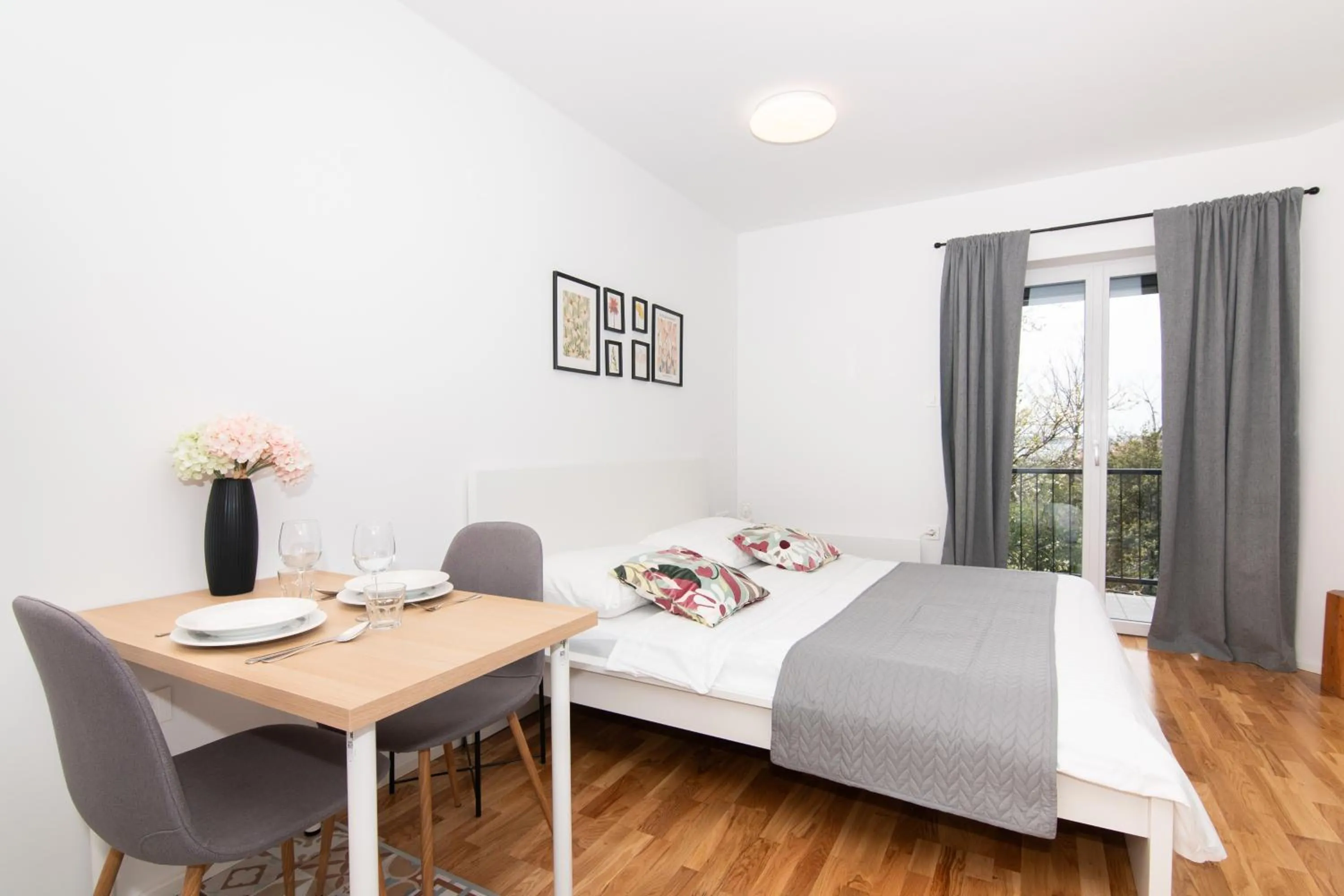 Bed in Forgotten Garden Apartments Portoroz