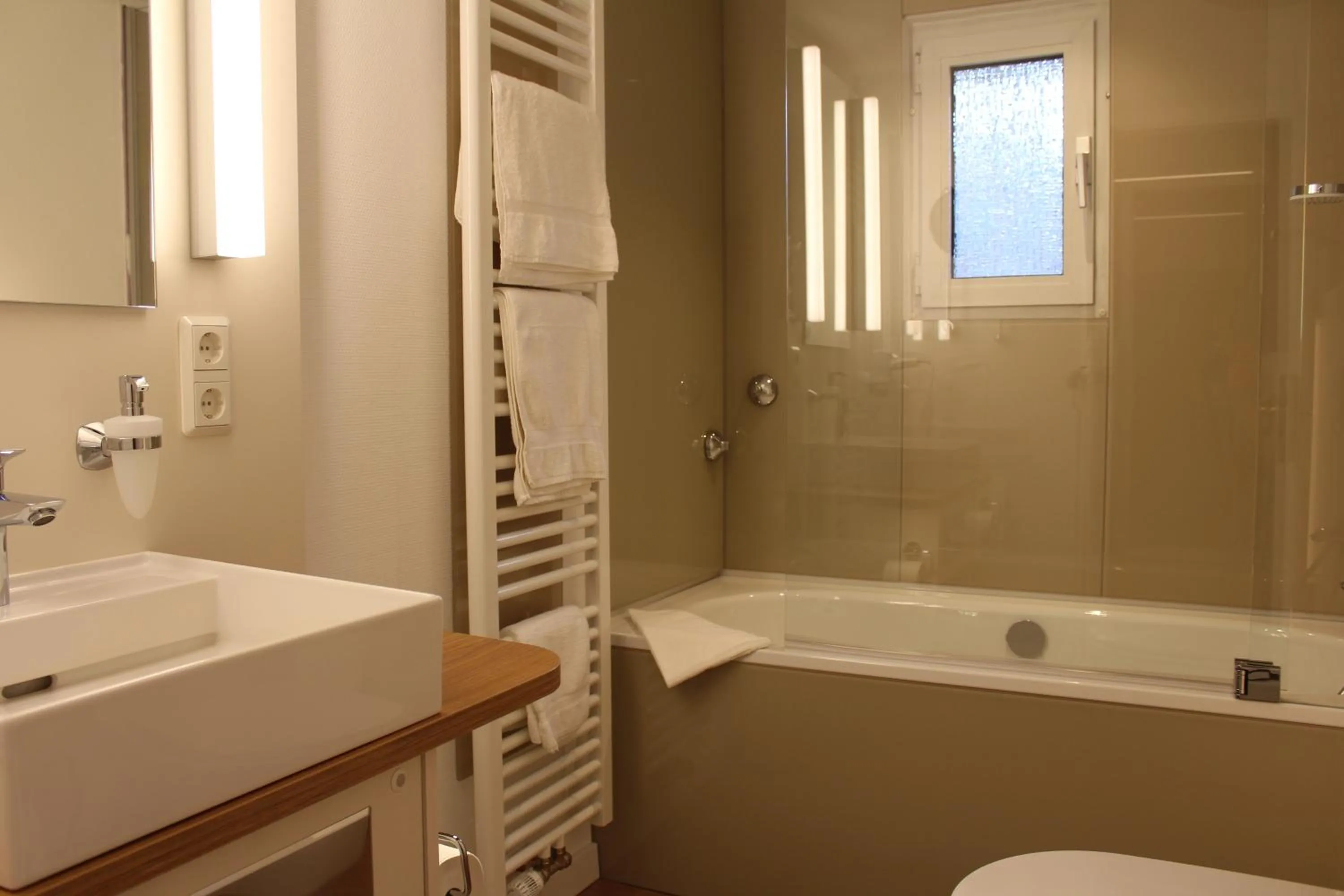 Bathroom in Stüttgens Hotel