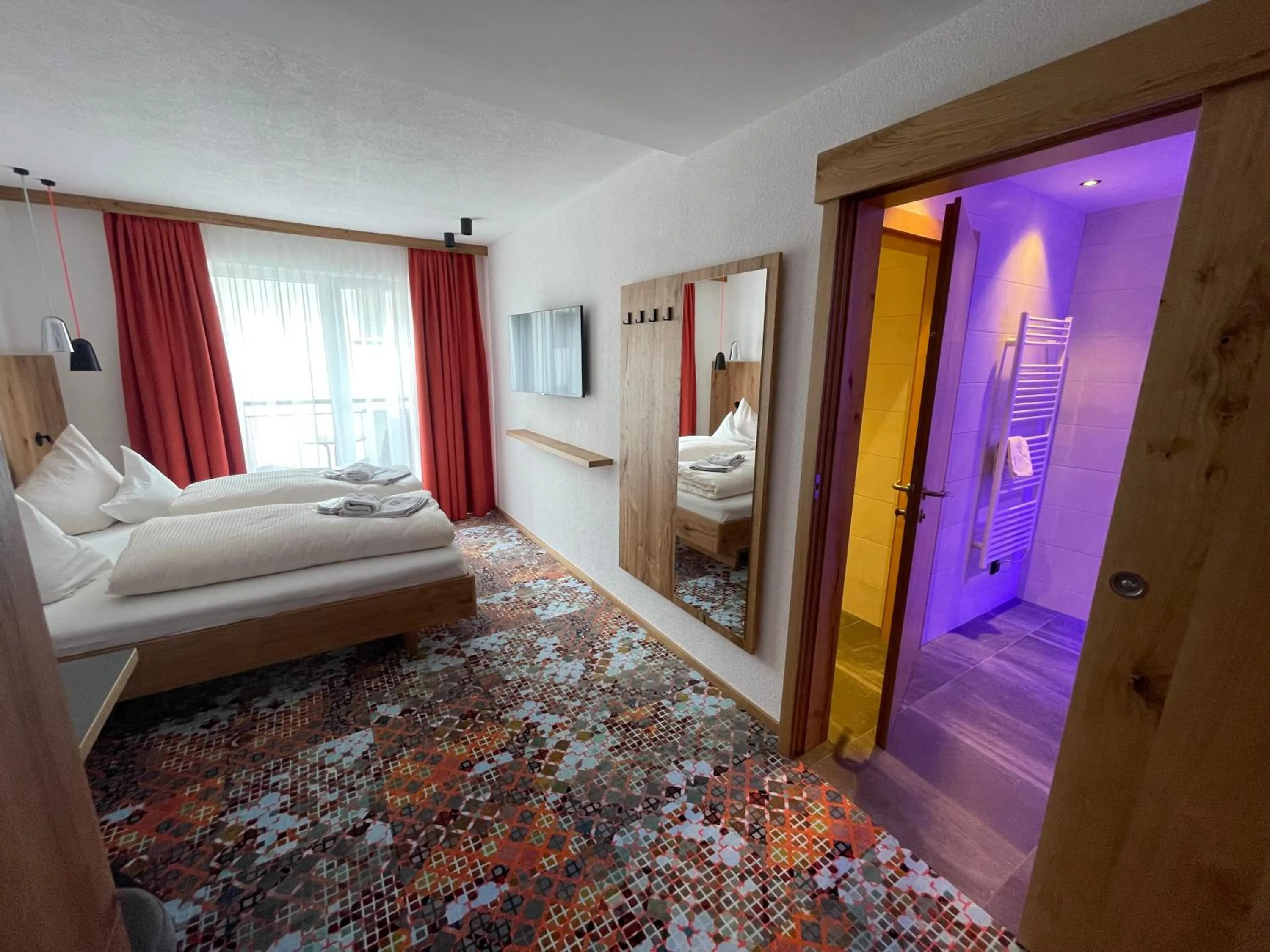 Photo of the whole room, Bed in Hotel Grieserin