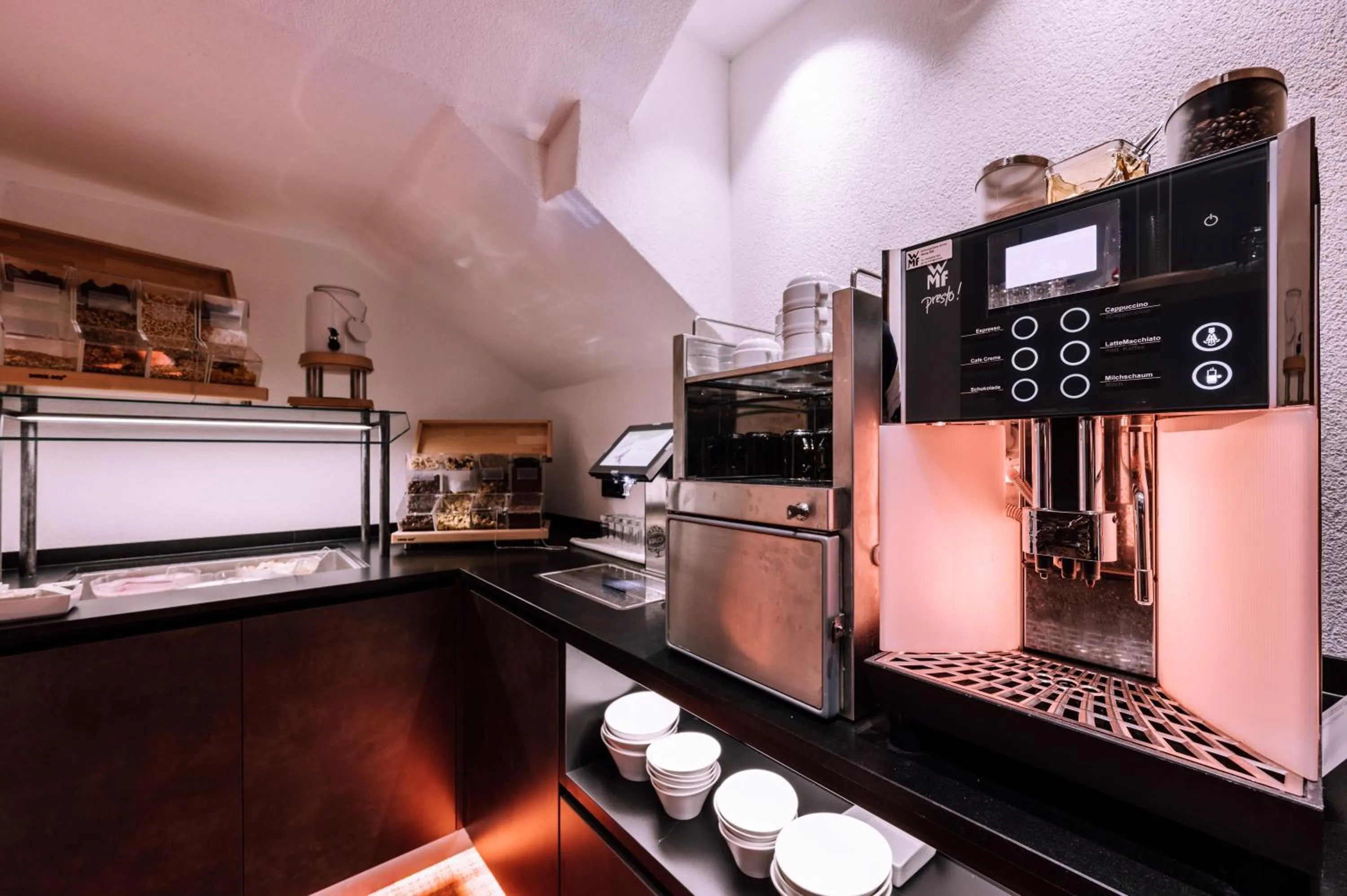 Restaurant/places to eat in Hotel Grieserin