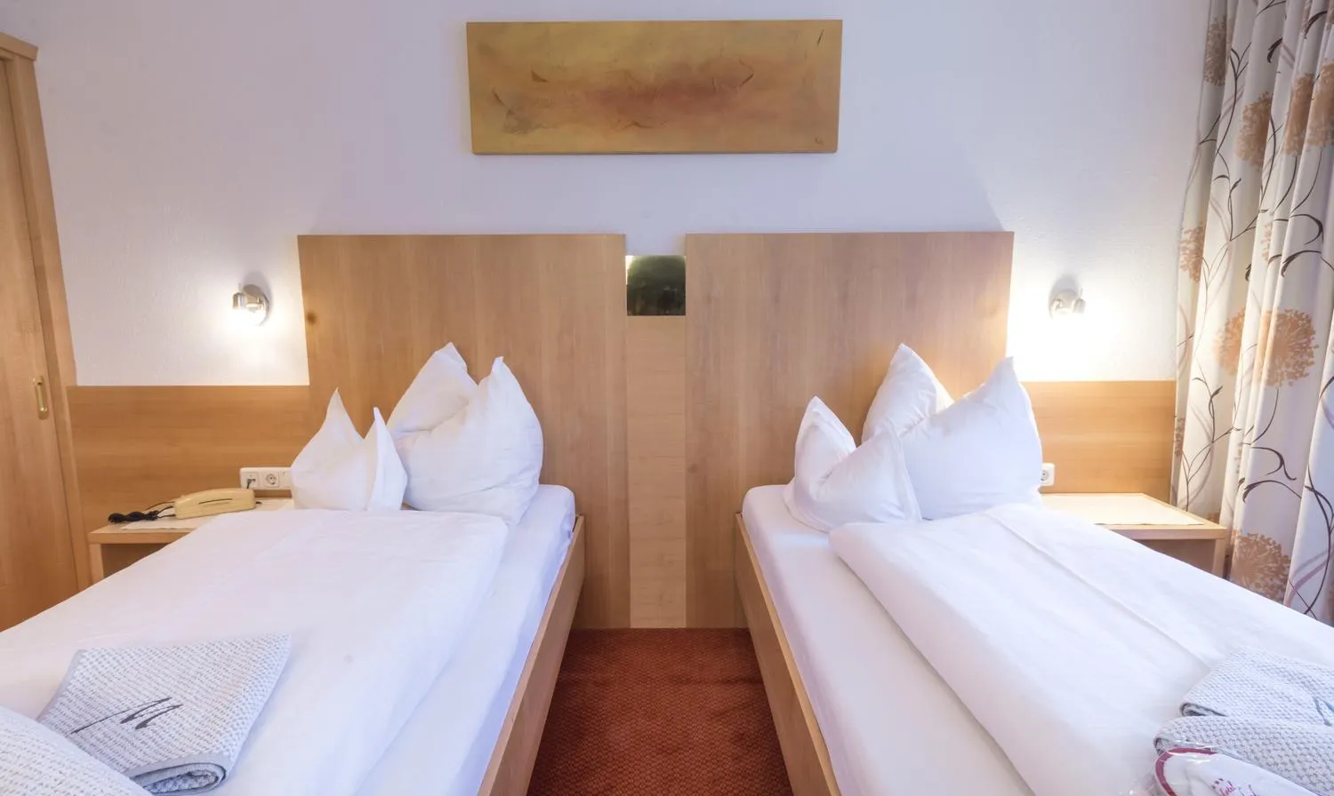 Photo of the whole room, Bed in Hotel Grieserin