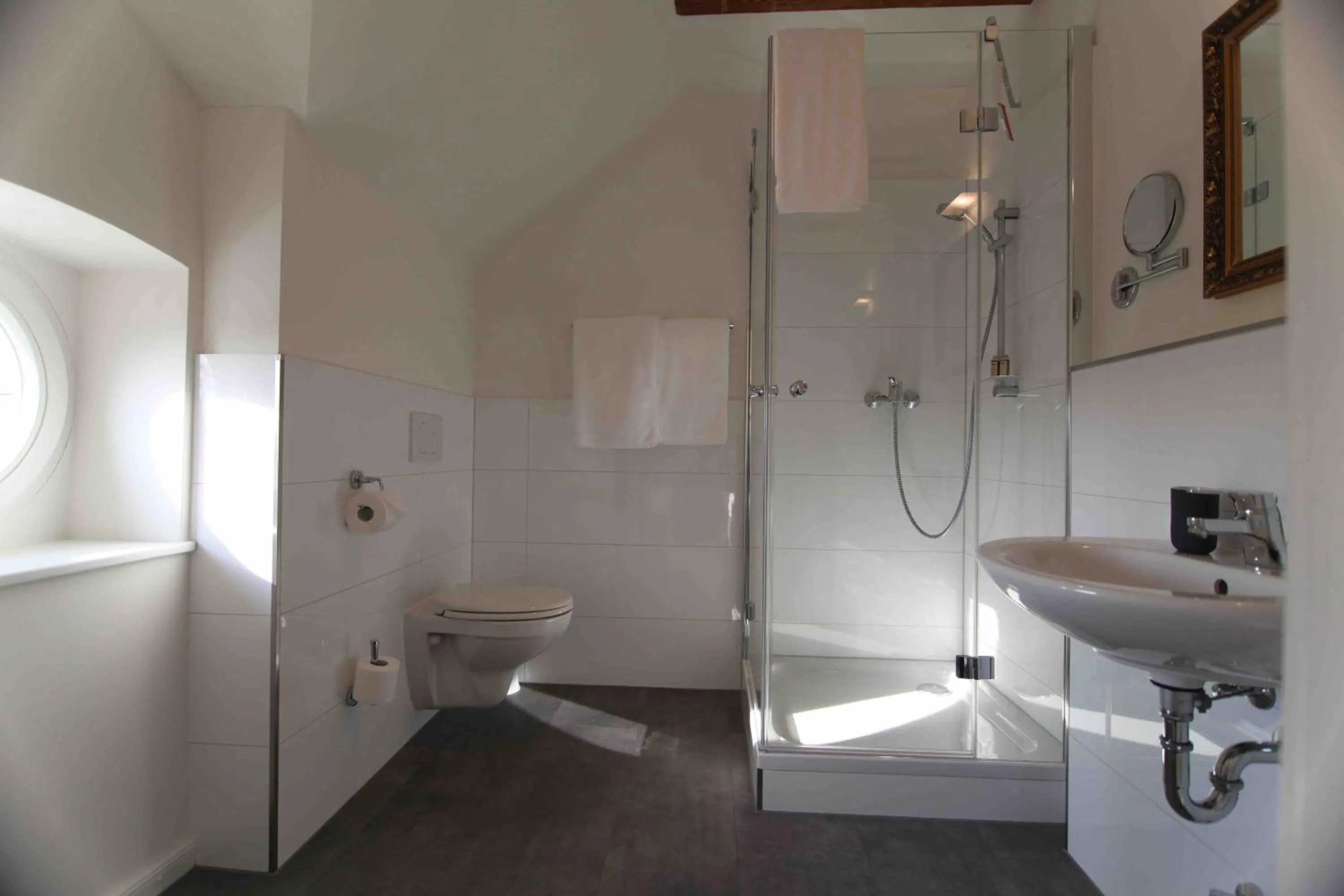 Photo of the whole room in Zum Bahnhof 1894