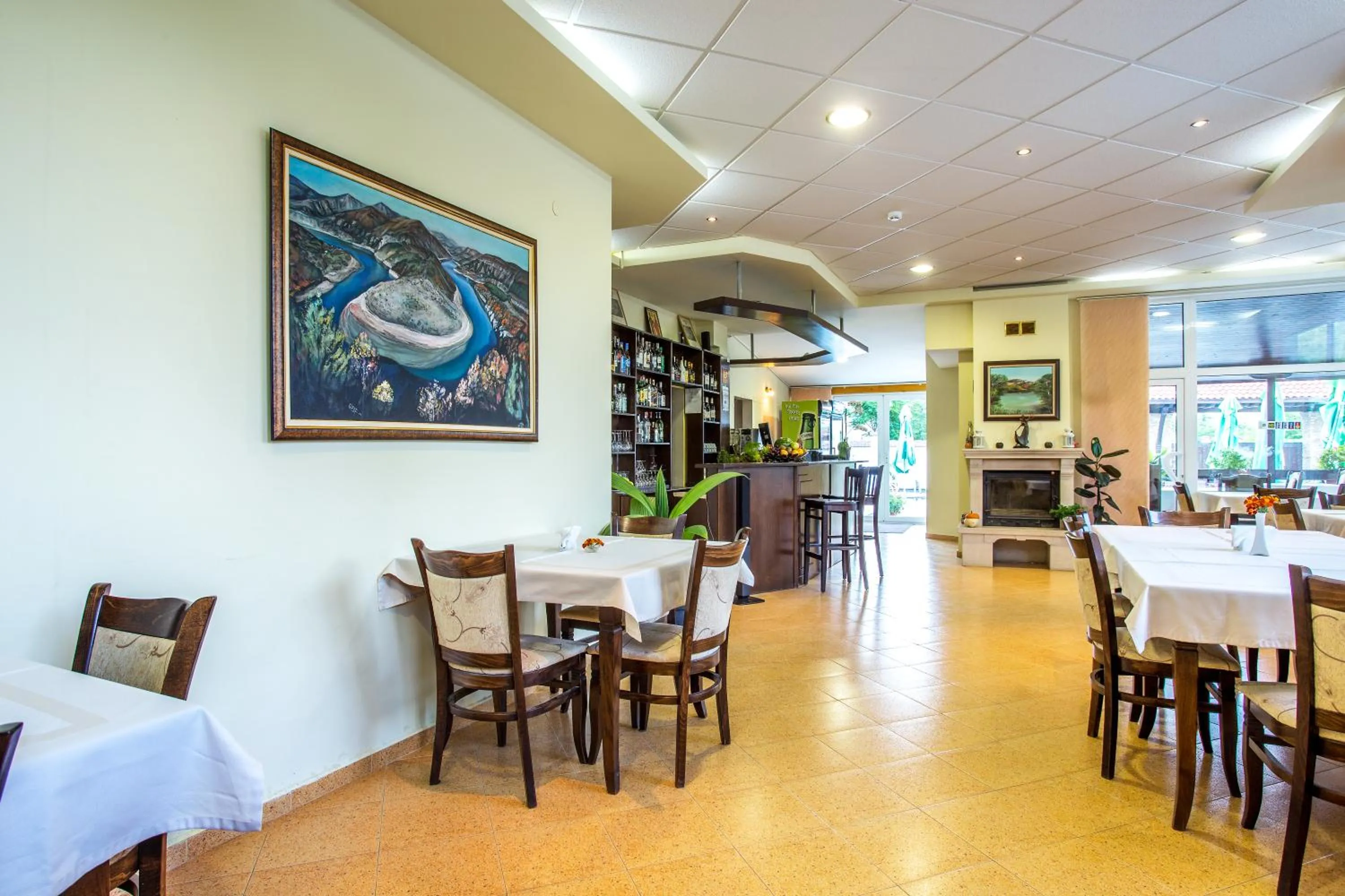 Restaurant/places to eat in Family Hotel Saint Konstantin