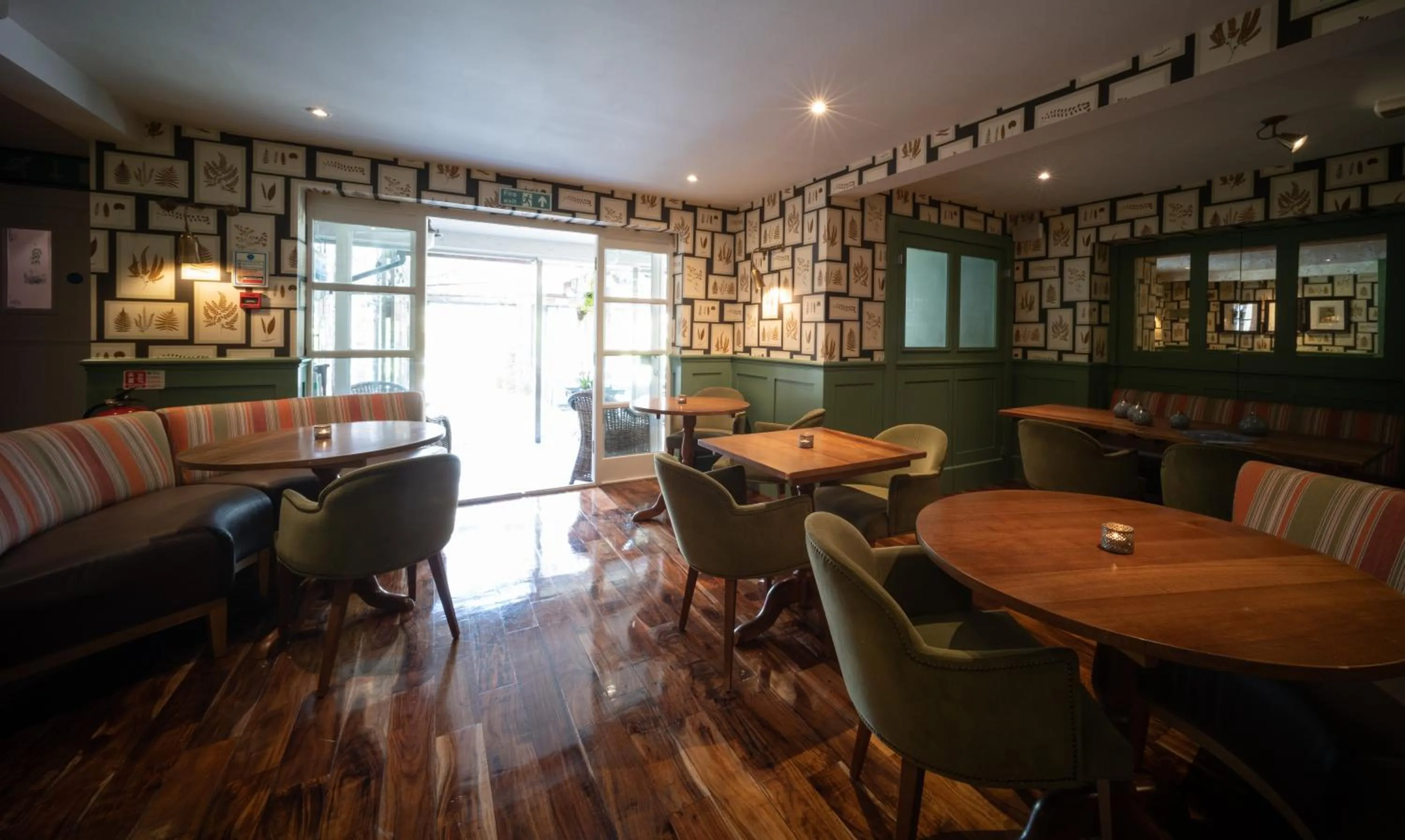 Restaurant/places to eat in Eleven Didsbury Park Hotel