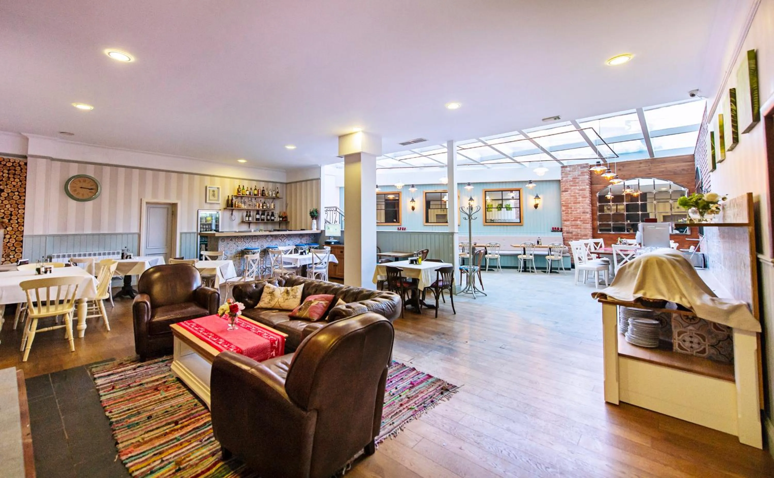 Restaurant/places to eat in Predela 2 Aparthotel